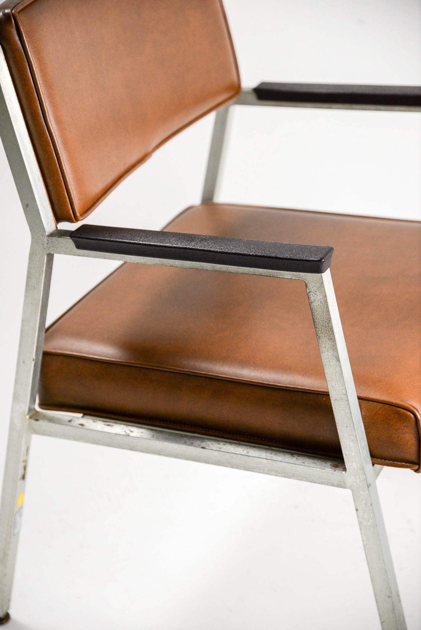 Shaw-Walker Armchair  / ショーウォーカー アームチェア
