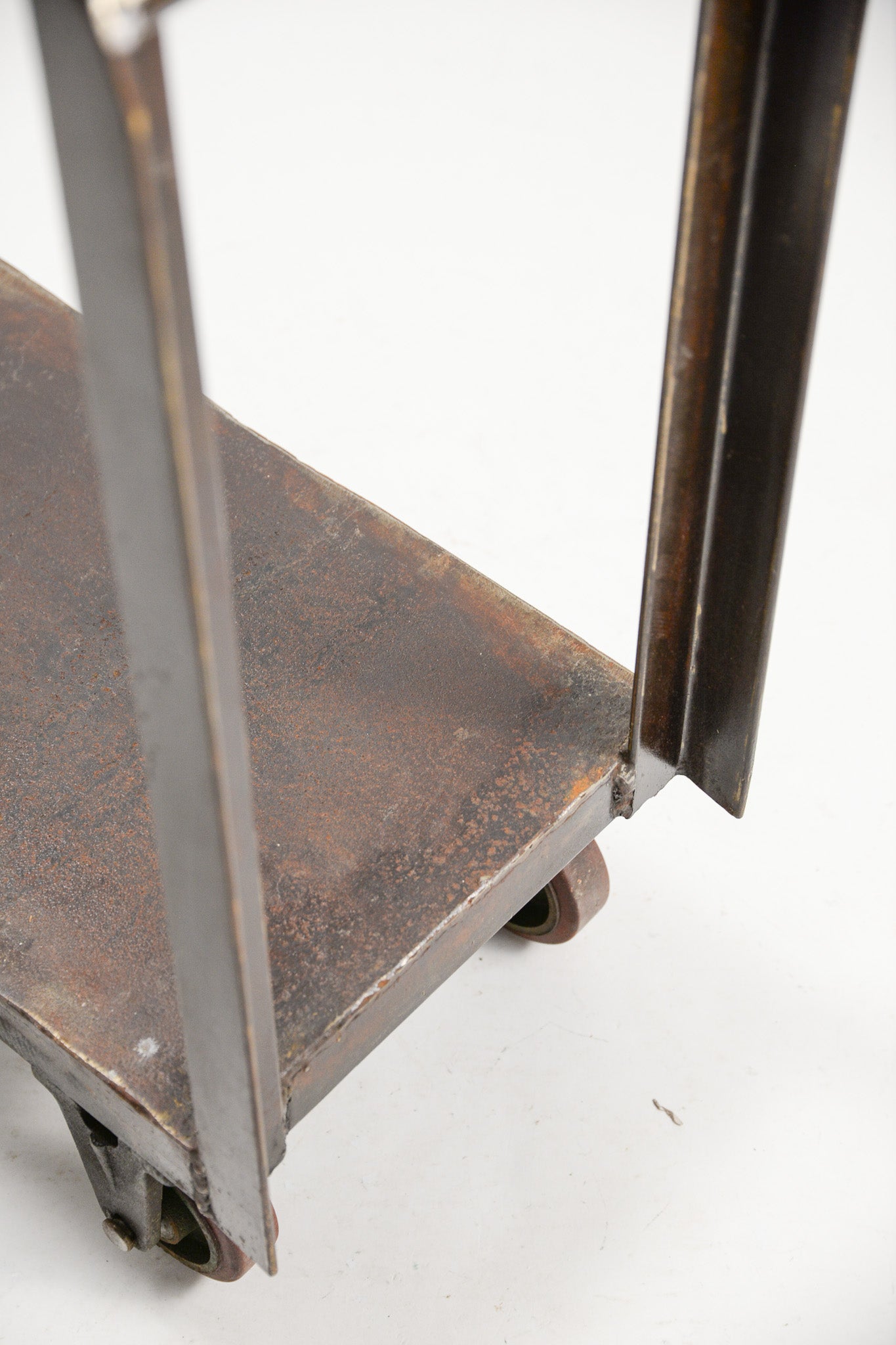 Iron Trolley / 鉄の台車