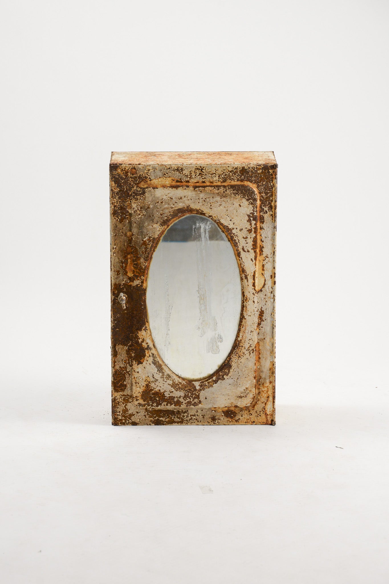 Shabby Mirror Cabinet / シャビー洗面戸棚
