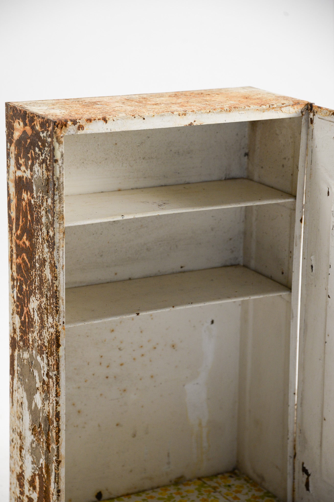 Shabby Mirror Cabinet / シャビー洗面戸棚 – STORE IN FACTORY Online