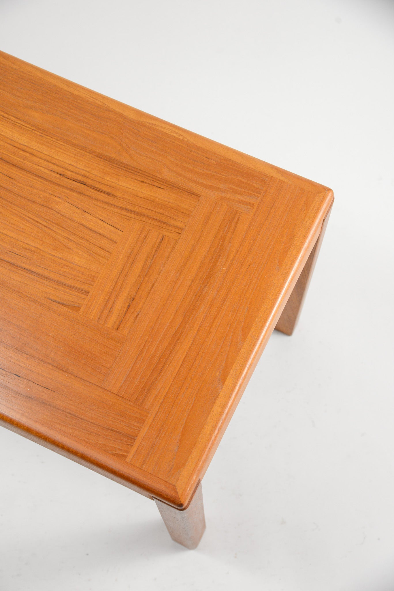 Danish Teak Coffee Table / デンマーク製 チーク コーヒーテーブル