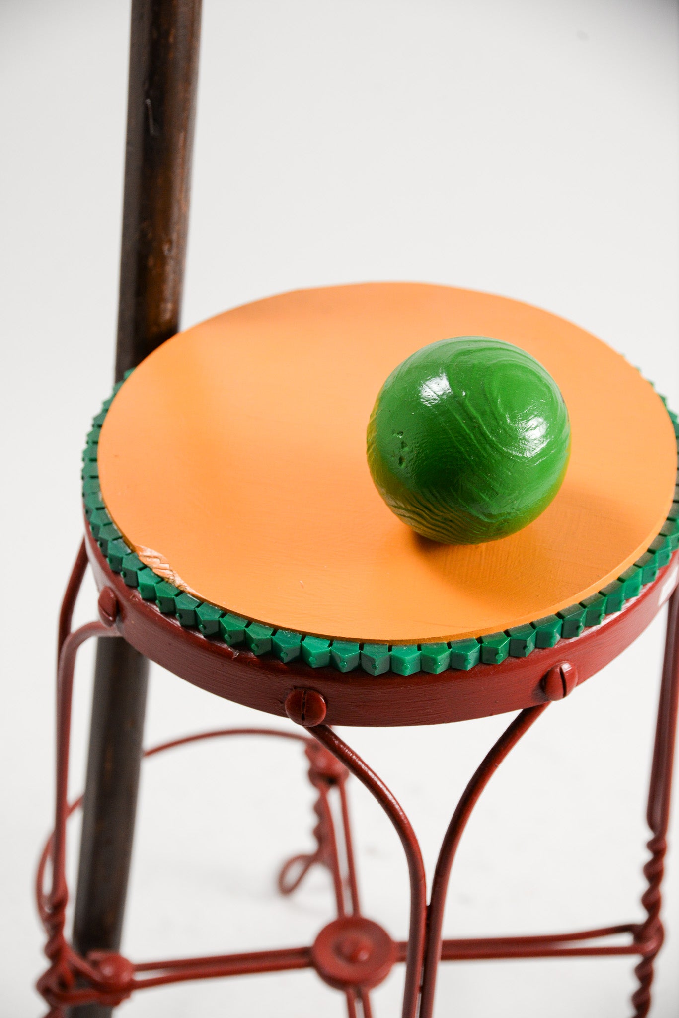 reen Peas and Fork Stool Object / グリーンピースとフォークのスツールオブジェ