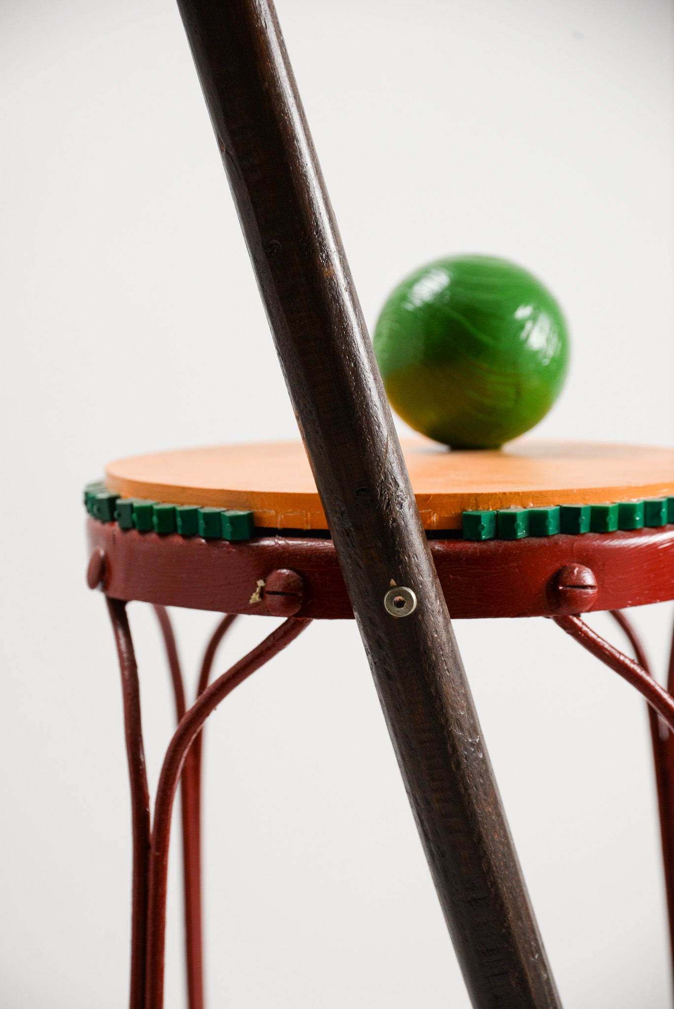 reen Peas and Fork Stool Object / グリーンピースとフォークのスツールオブジェ