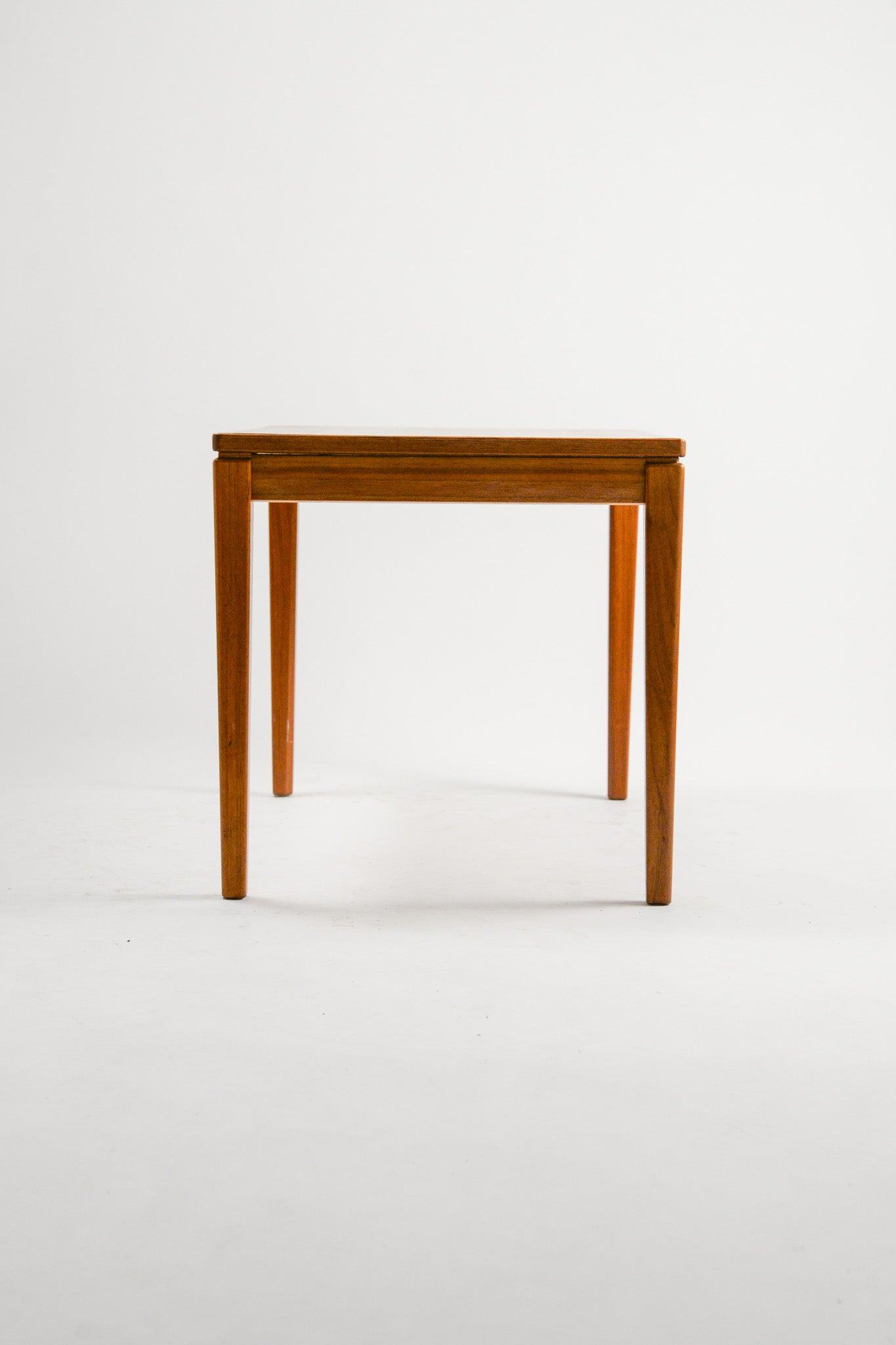 Swedish Vintage Teak Coffee Table / スウェーデン製 ヴィンテージ チーク コーヒーテーブ