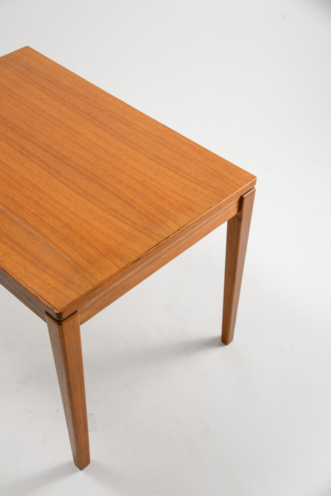 Swedish Vintage Teak Coffee Table / スウェーデン製 ヴィンテージ チーク コーヒーテーブ