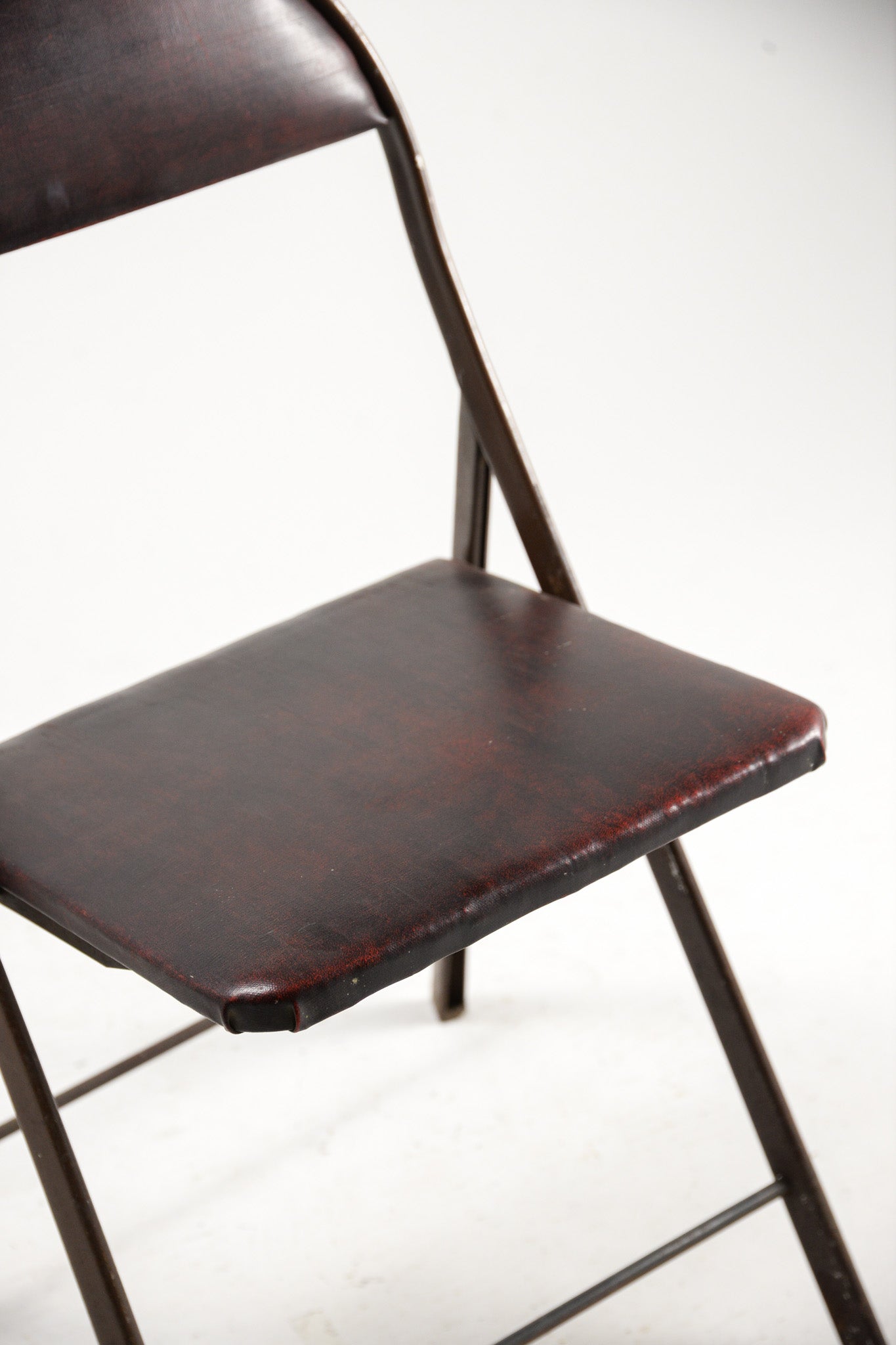 Metal Frame Folding Chair / メタルフレーム折りたたみ椅子