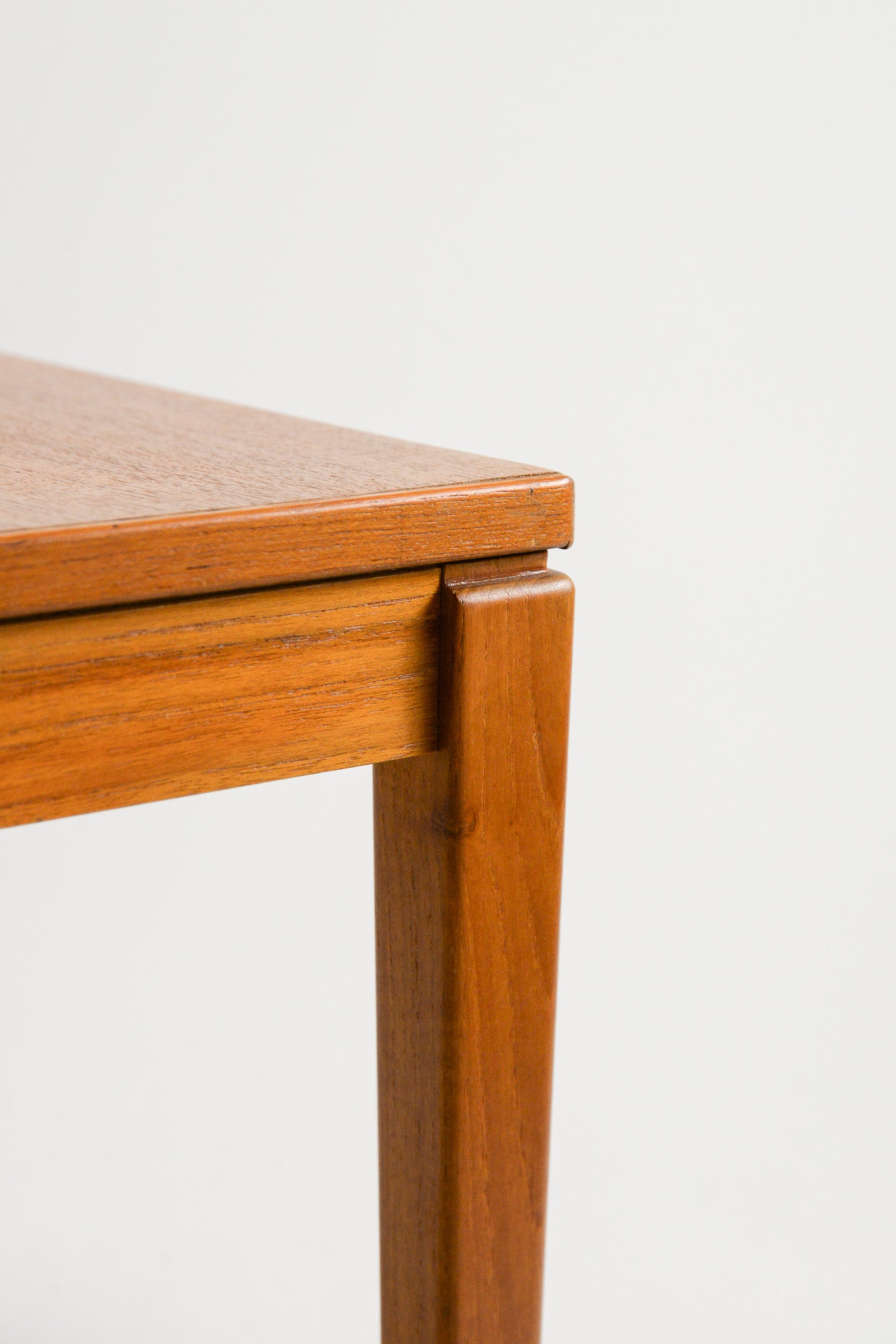 Swedish Vintage Teak Coffee Table / スウェーデン製 ヴィンテージ チーク コーヒーテーブ