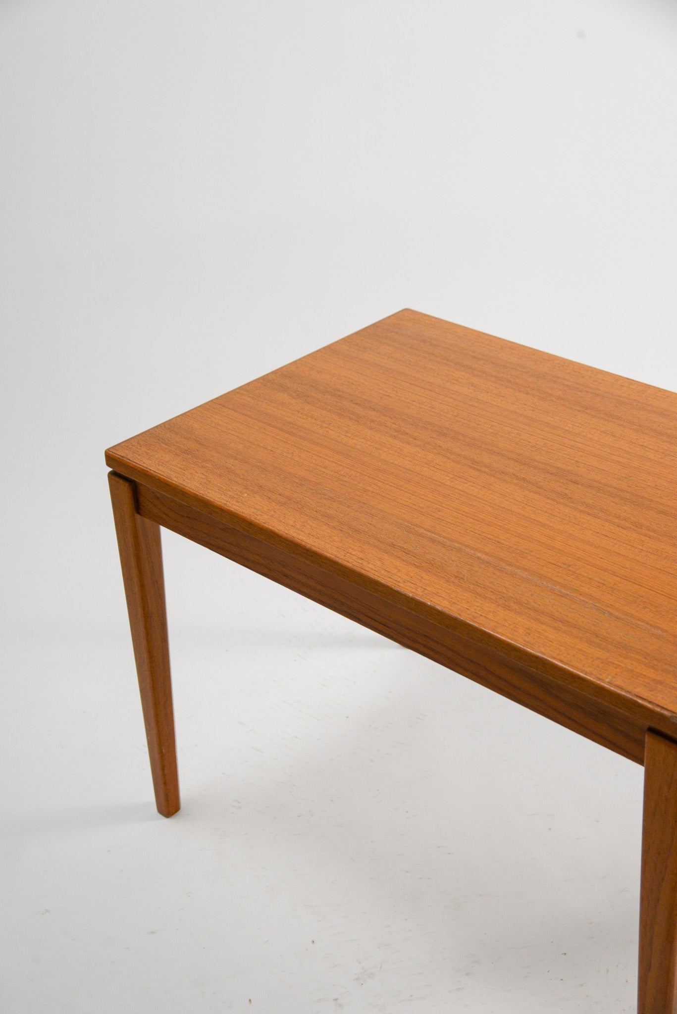Swedish Vintage Teak Coffee Table / スウェーデン製 ヴィンテージ チーク コーヒーテーブ
