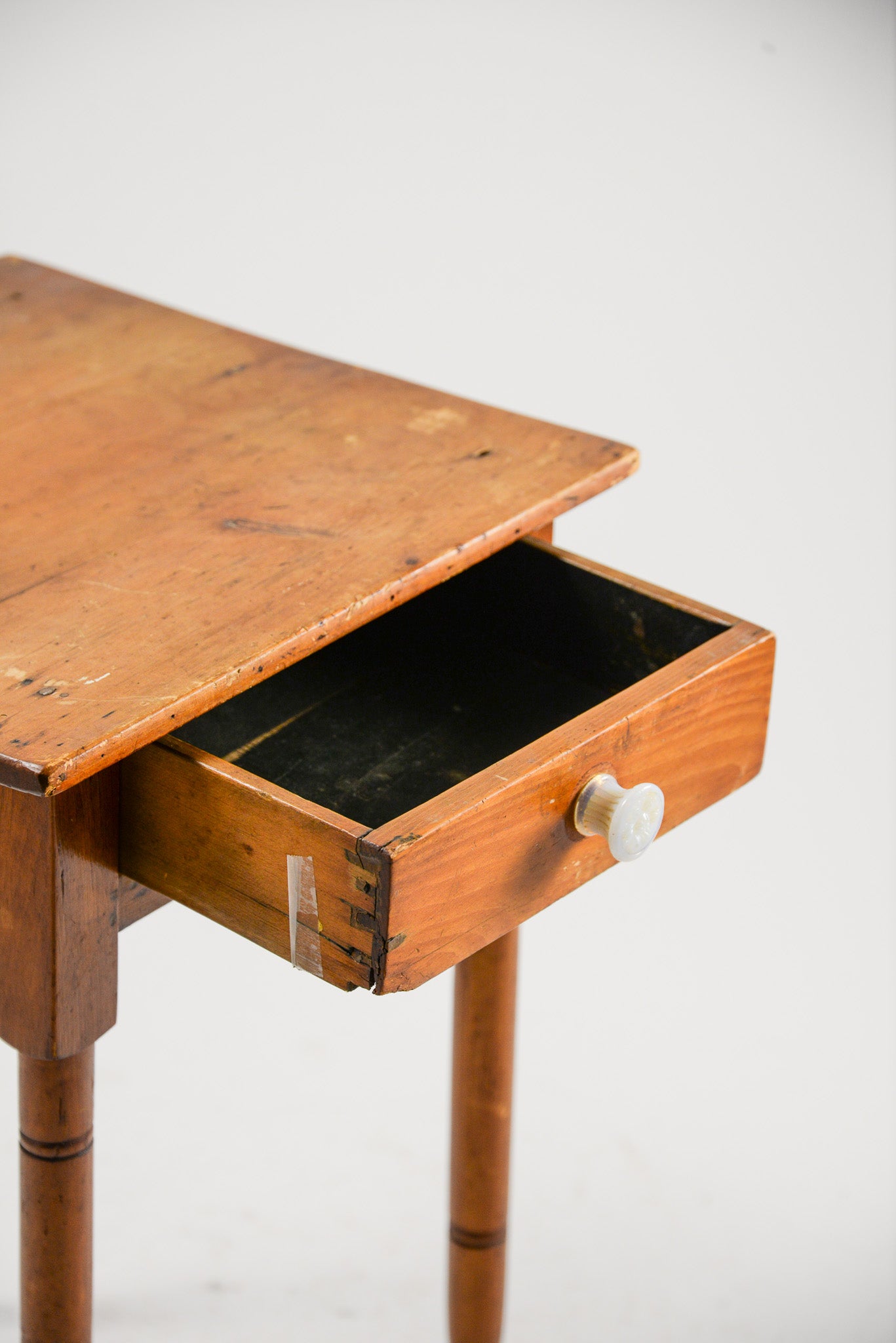 Vintage Side Table with Drawer / 引き出し付きテーブル