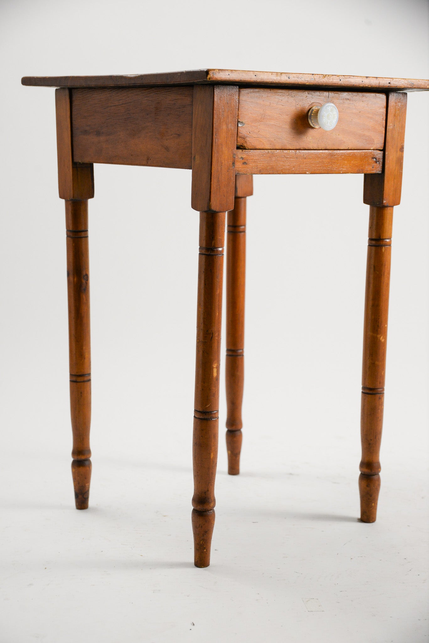 Vintage Side Table with Drawer / 引き出し付きテーブル