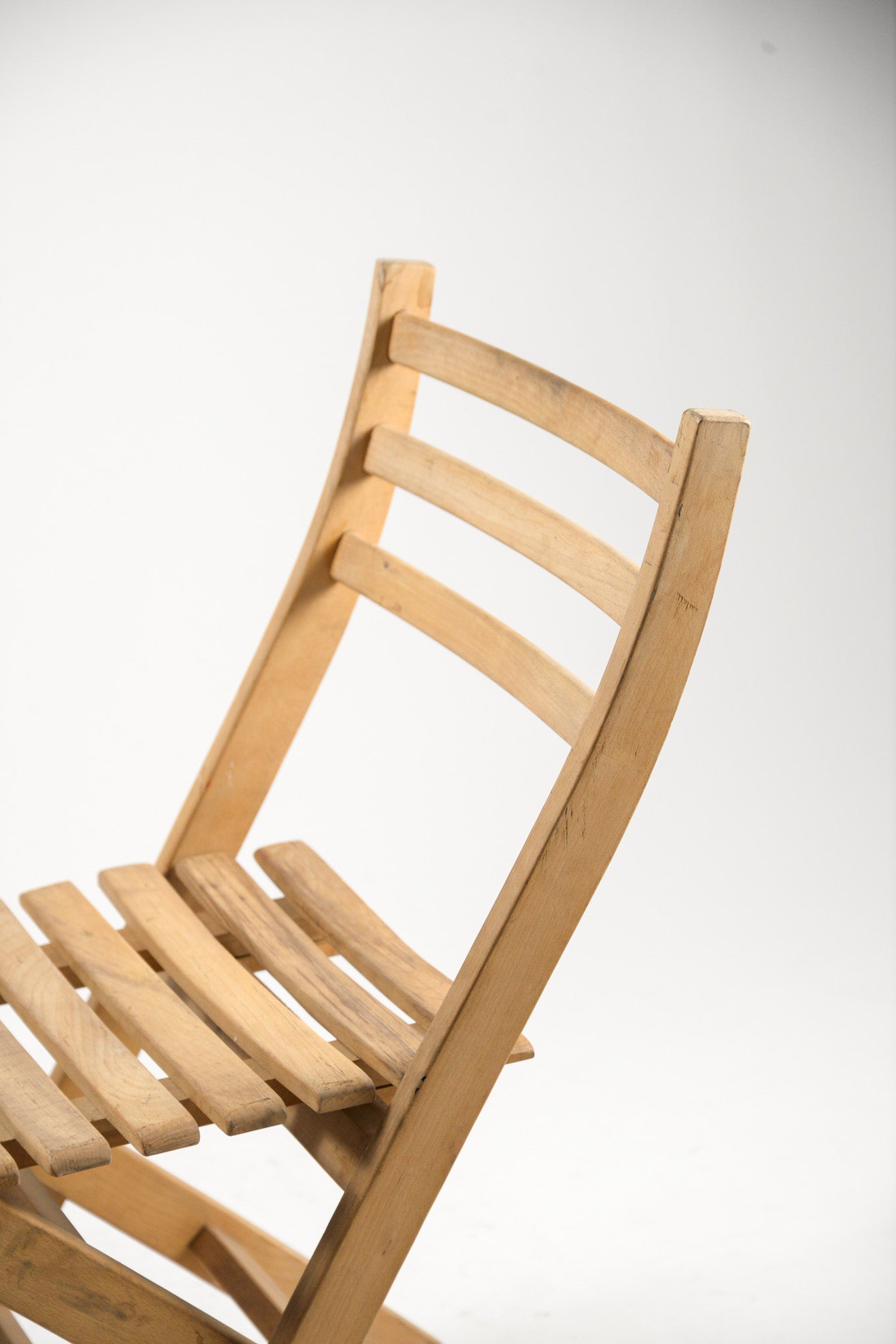 Folding Chair / 折りたたみ椅子