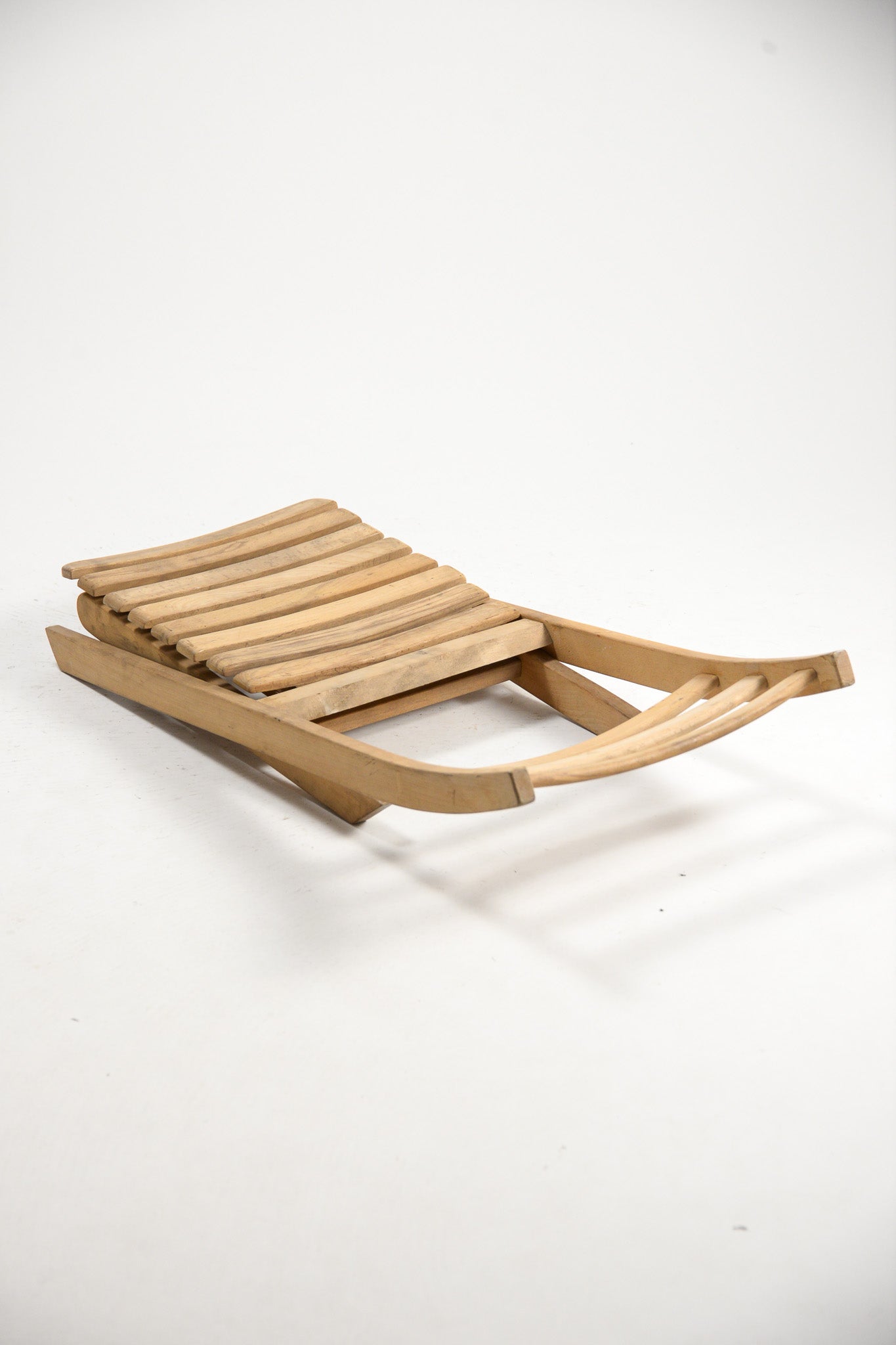 Folding Chair / 折りたたみ椅子