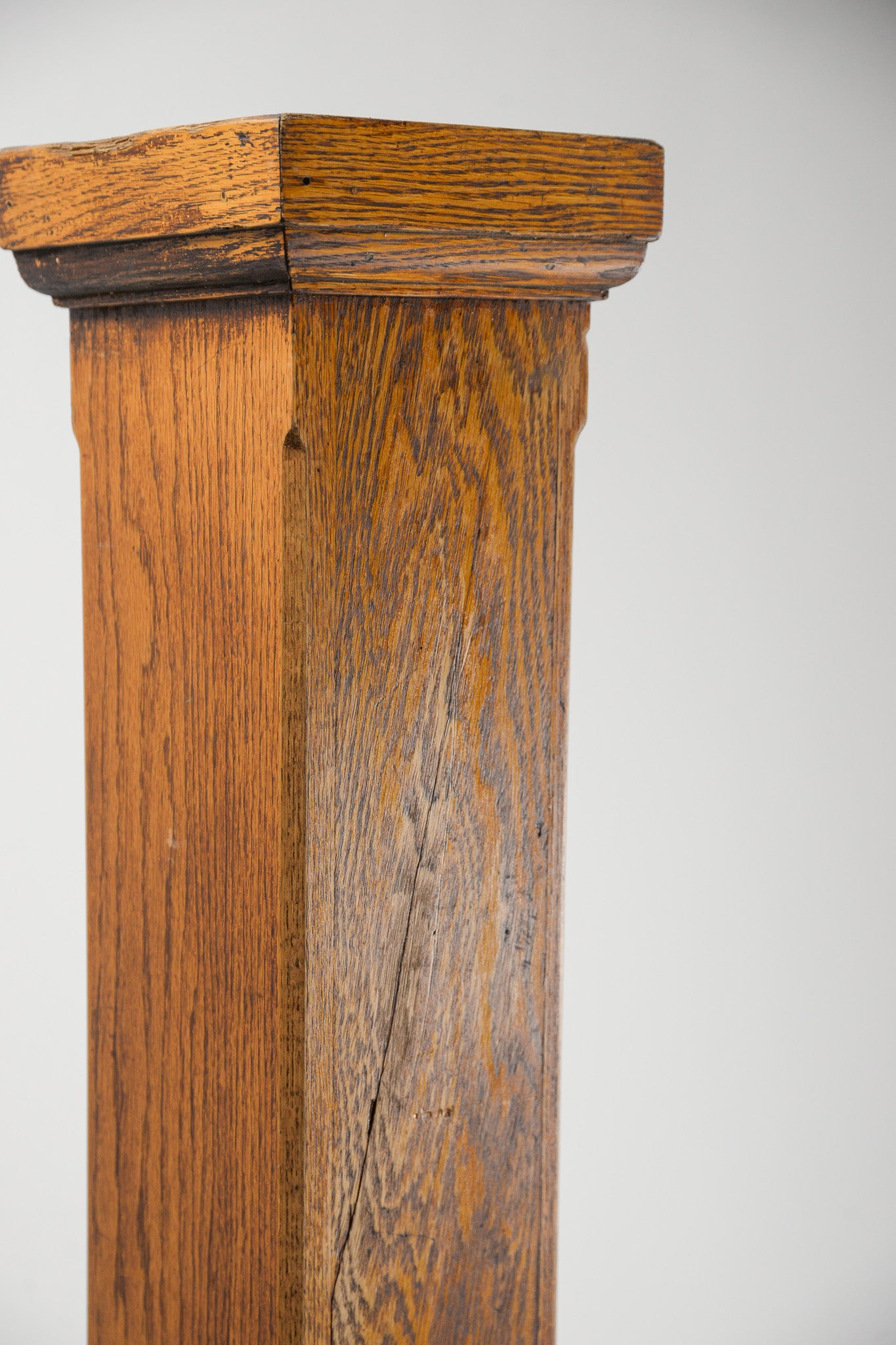 Wooden Pillar / 木製柱