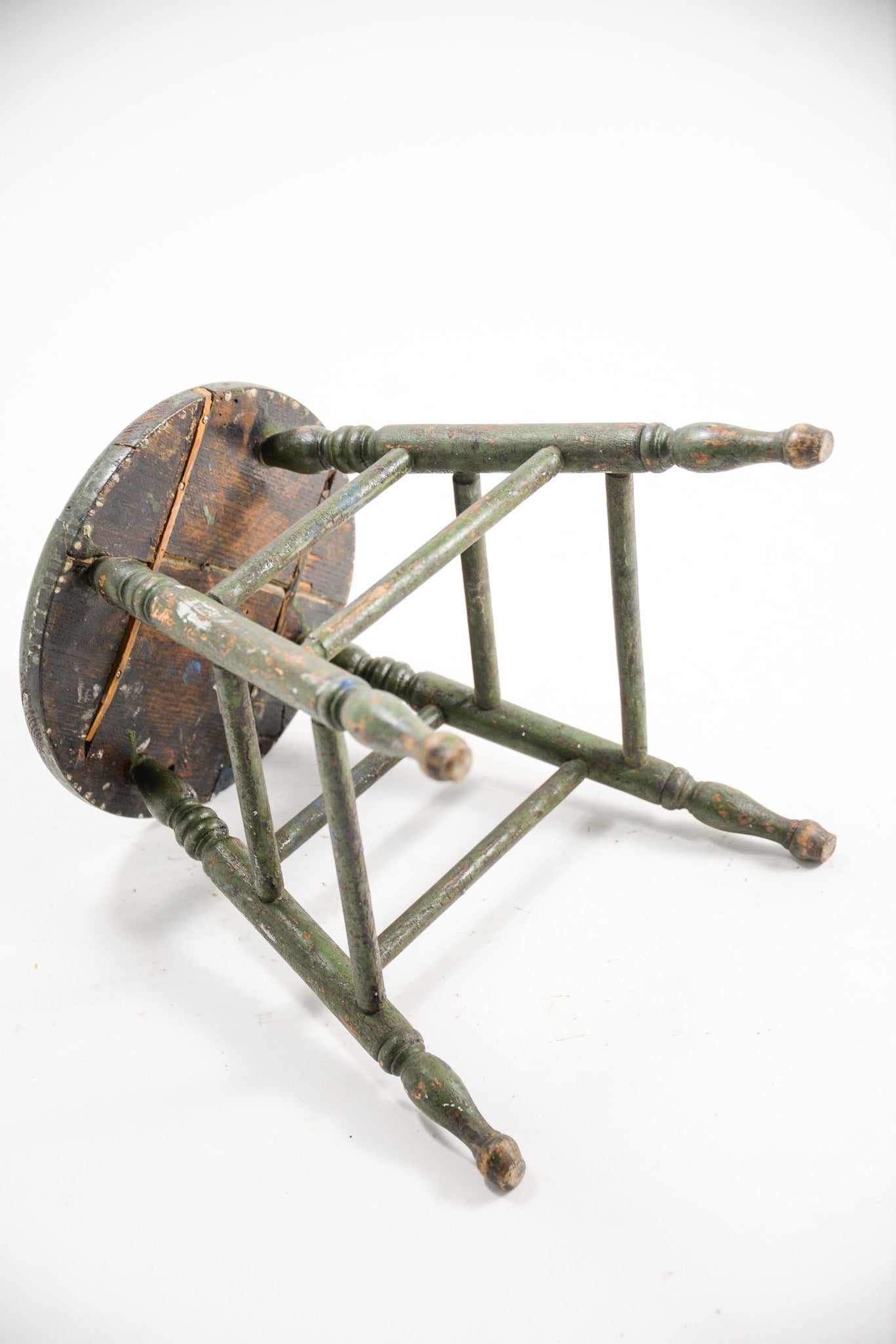 Wooden Tripod Stool / 木製スツール