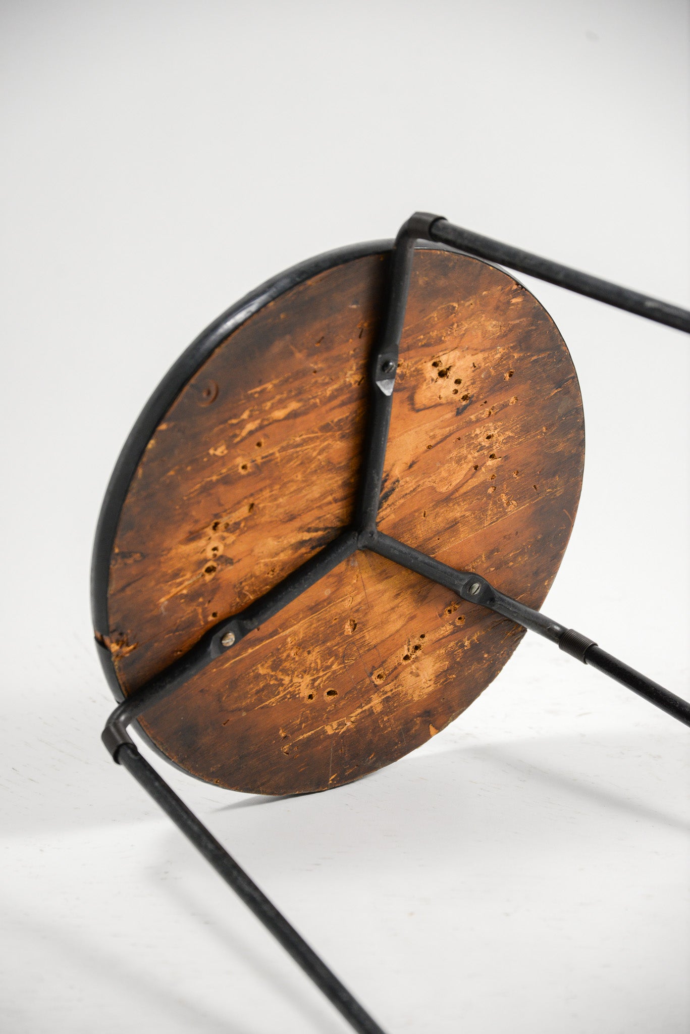 Round Side Table / 丸いサイドテーブル