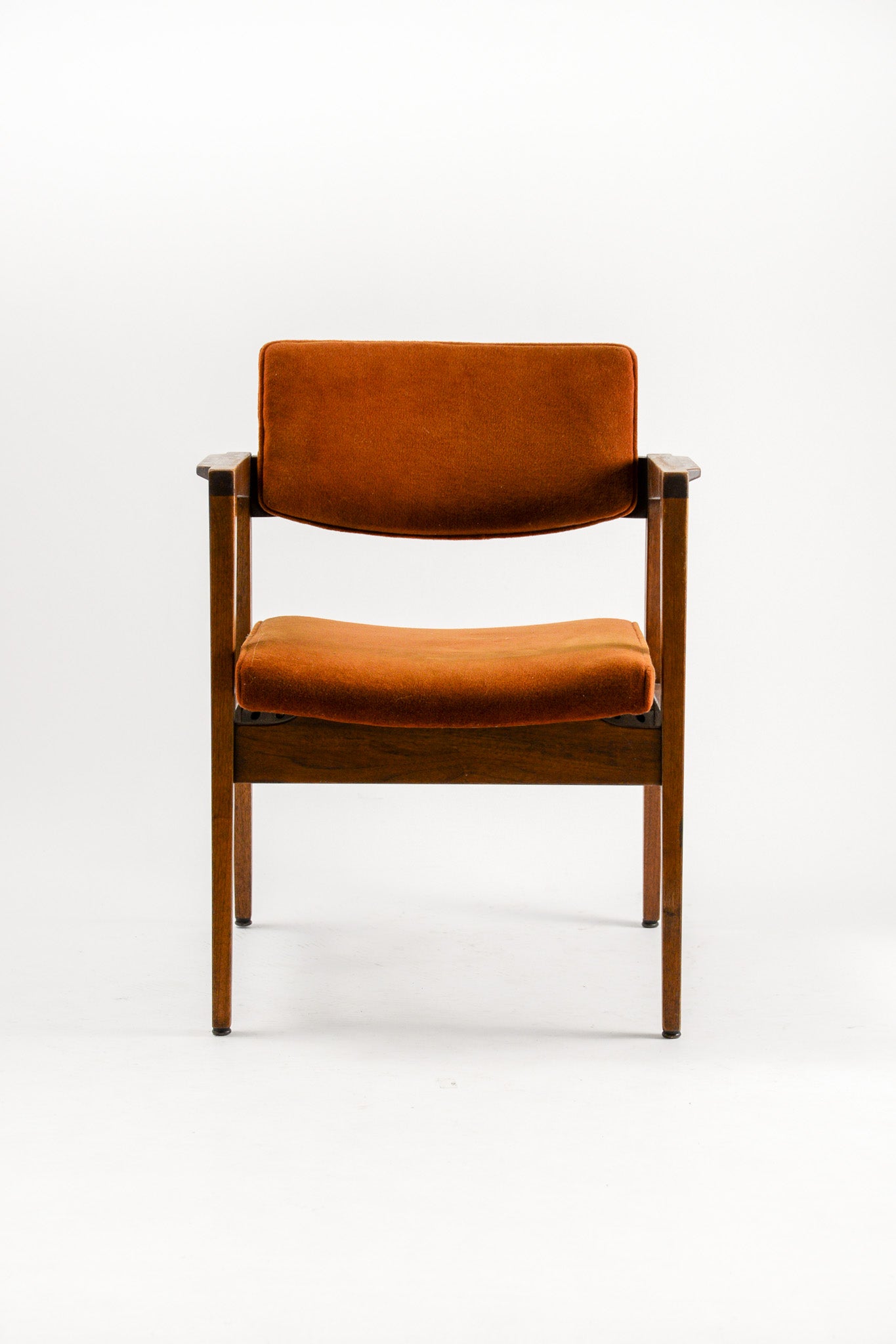 Brown Fabric Armchair / 茶ファブリックアームチェア