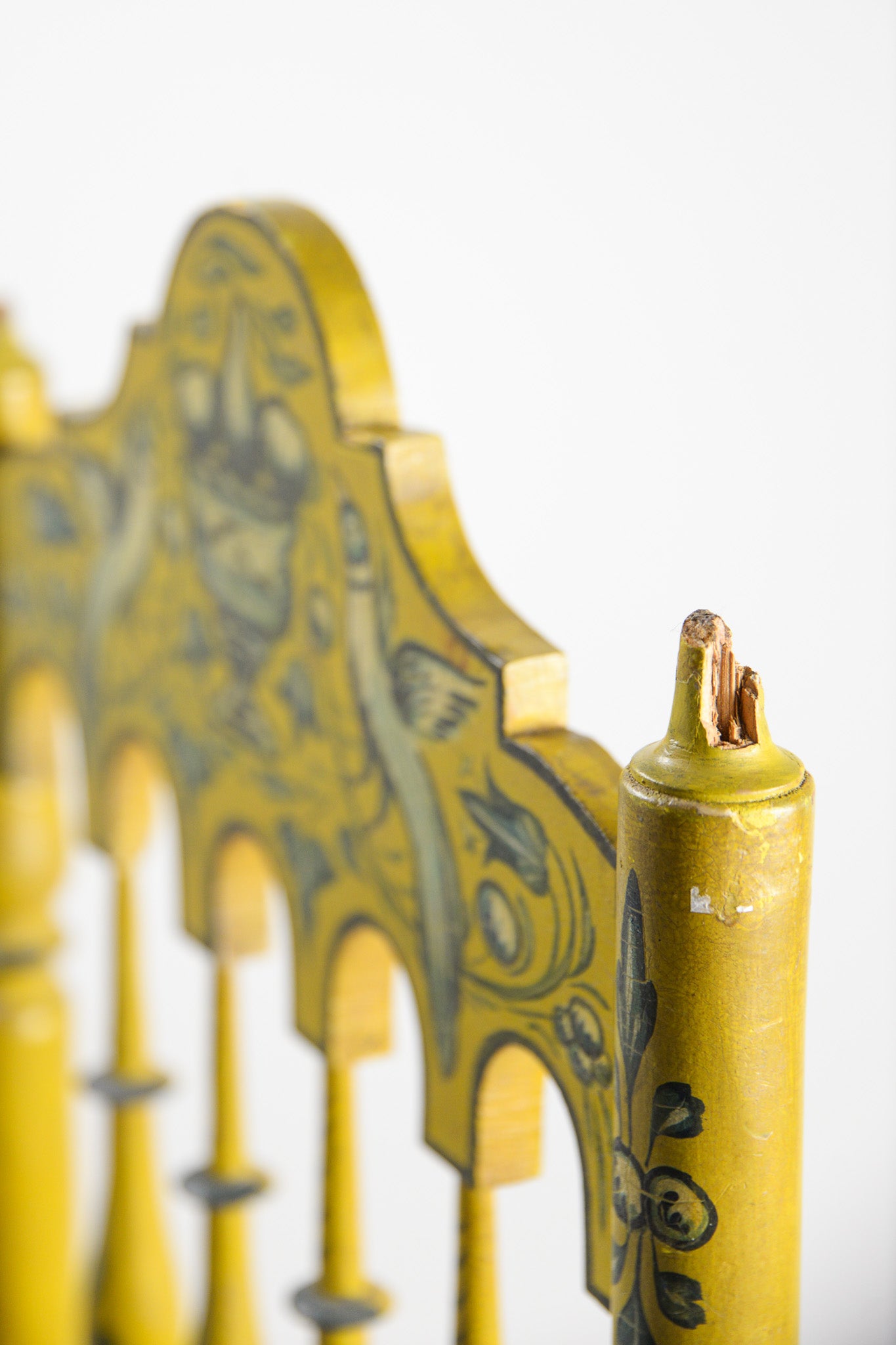 Bird Painted Chair / 鳥のペイントチェア (イエロー)