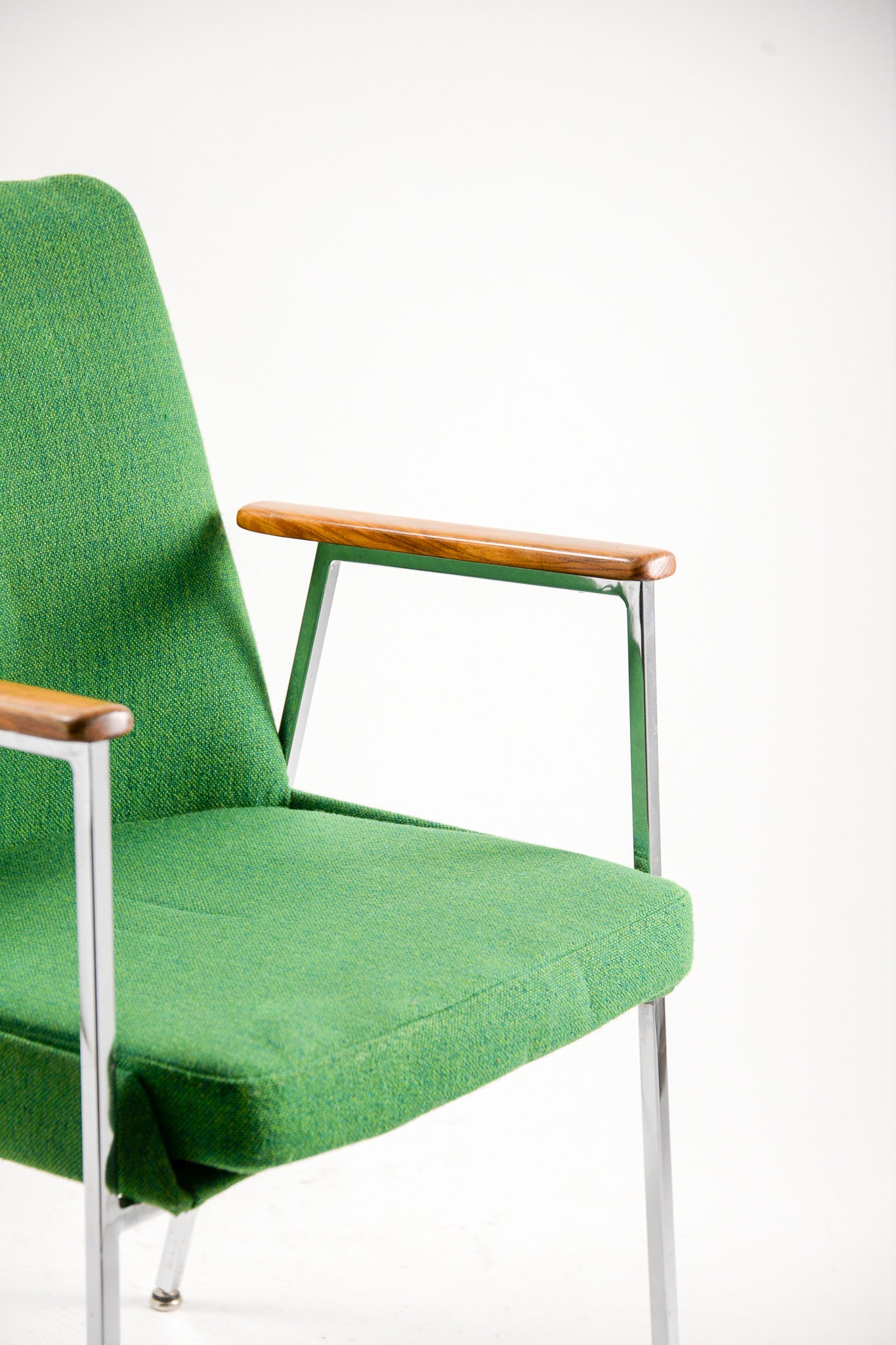 Green × Wood × Metal Armchair / グリーン×木×メタル アームチェア