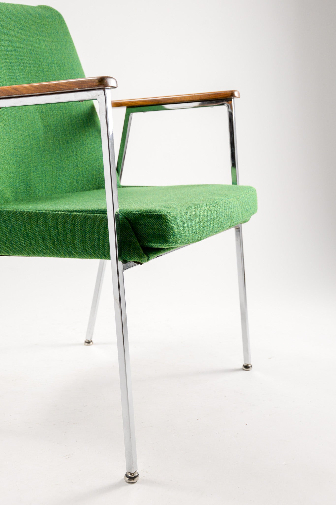 Green × Wood × Metal Armchair / グリーン×木×メタル アームチェア