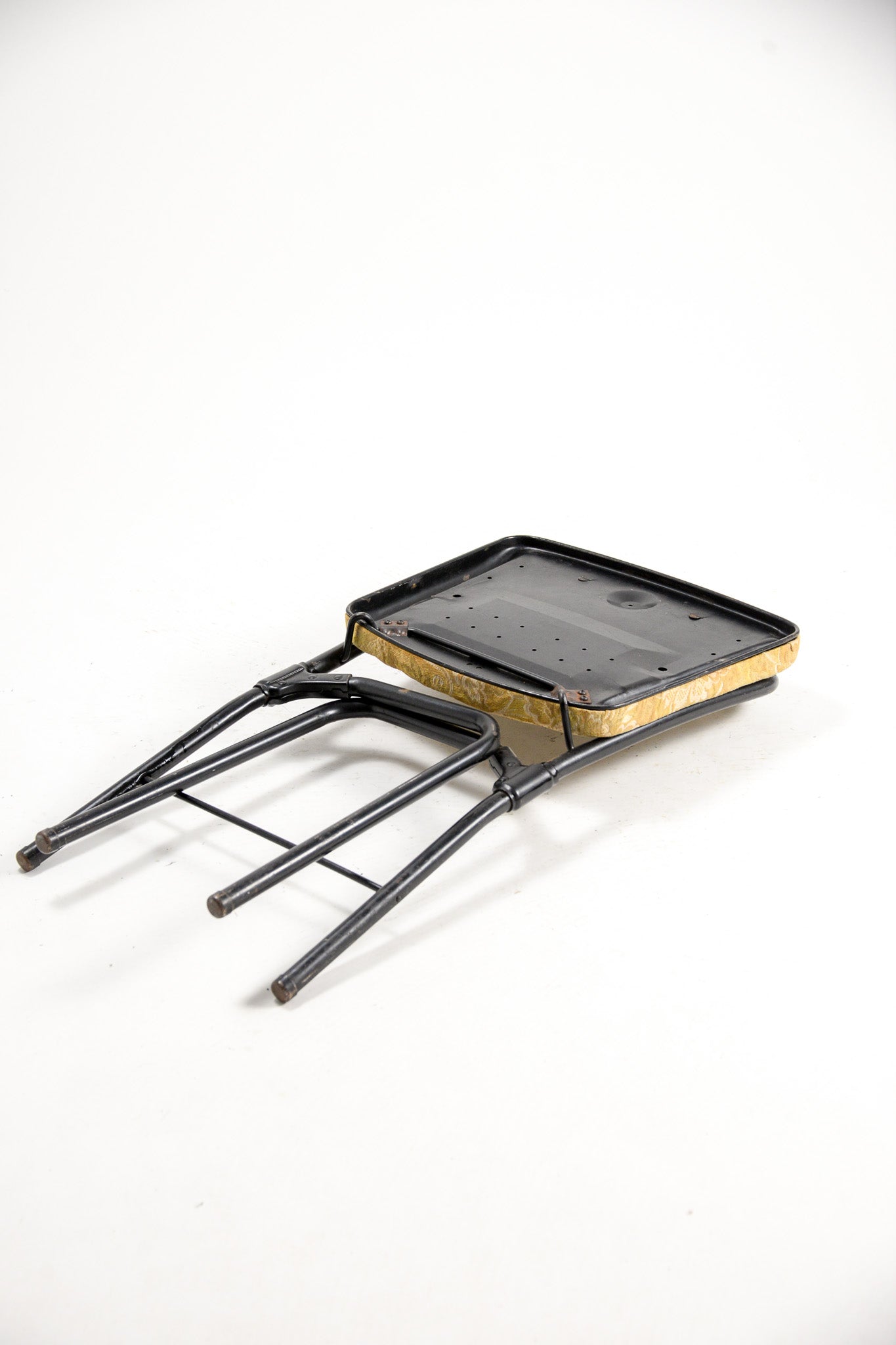 Metal Frame Folding Chair / メタルフレーム折りたたみ椅子