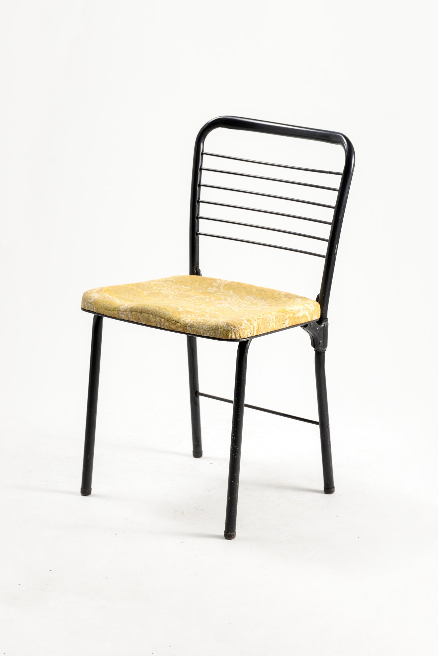 Metal Frame Folding Chair / メタルフレーム折りたたみチェア