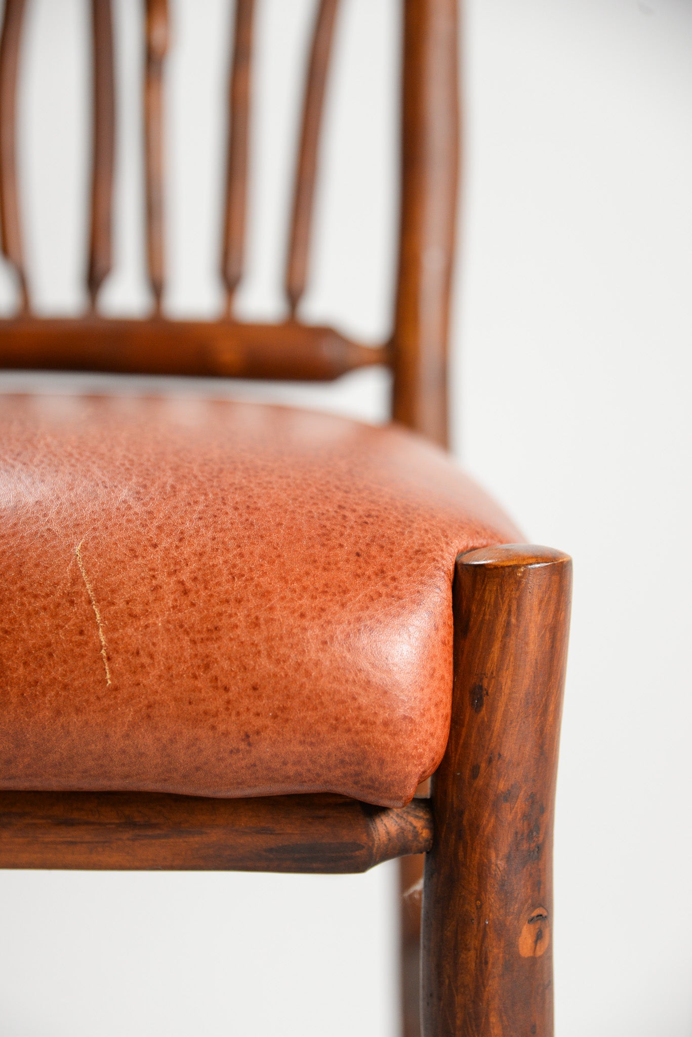 High Back Spindle Chair with Leather Seat / レザー座面 木のスピンドルチェア