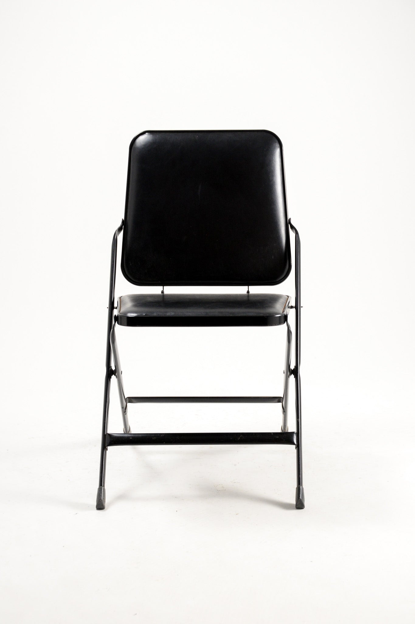 KRUEGER Black Fabric Metal Folding Chair / KRUEGER 黒ファブリック メタル折りたたみイス