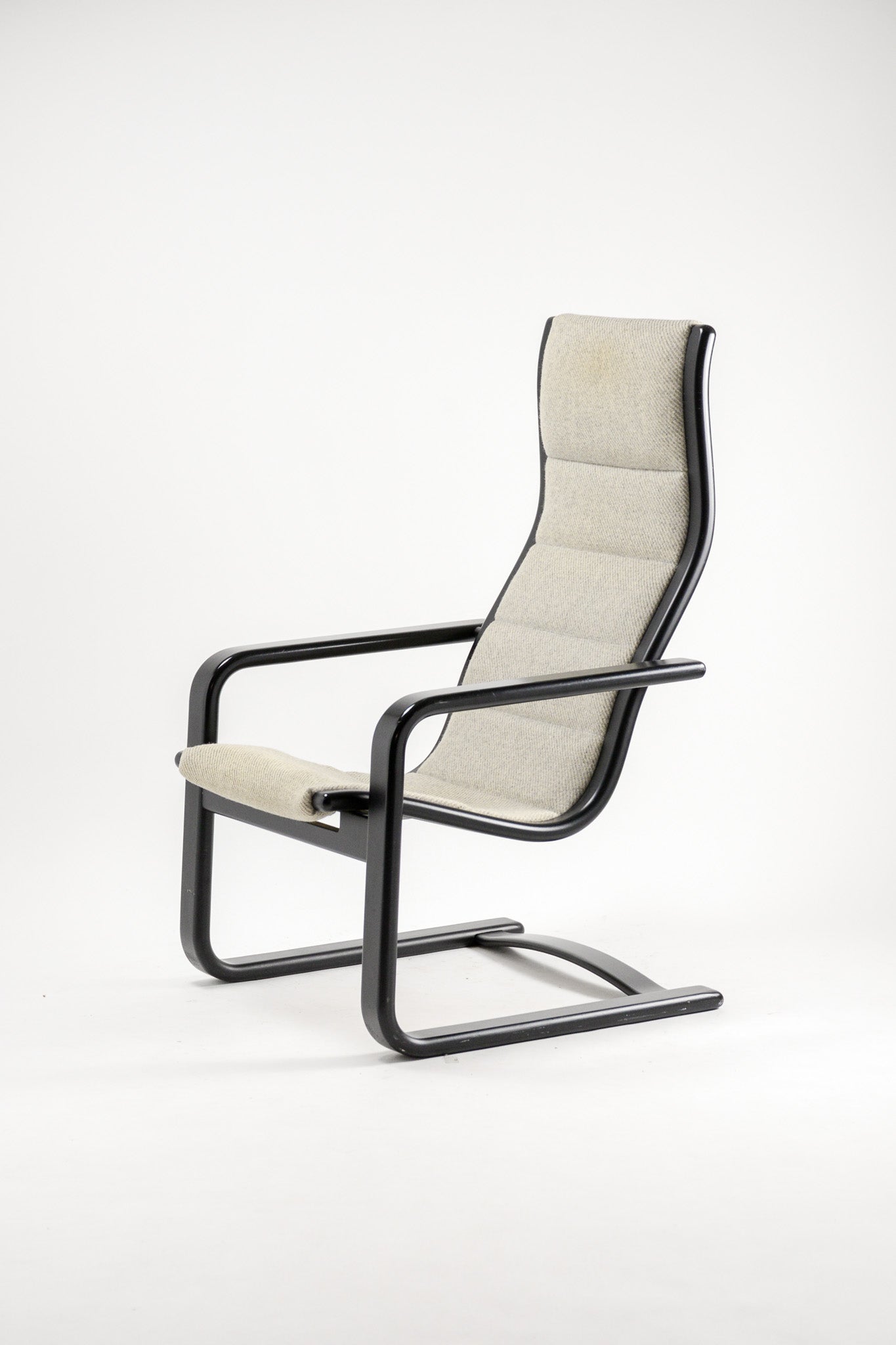 Gray Fabric High-Back Armchair / グレーファブリックアームチェア