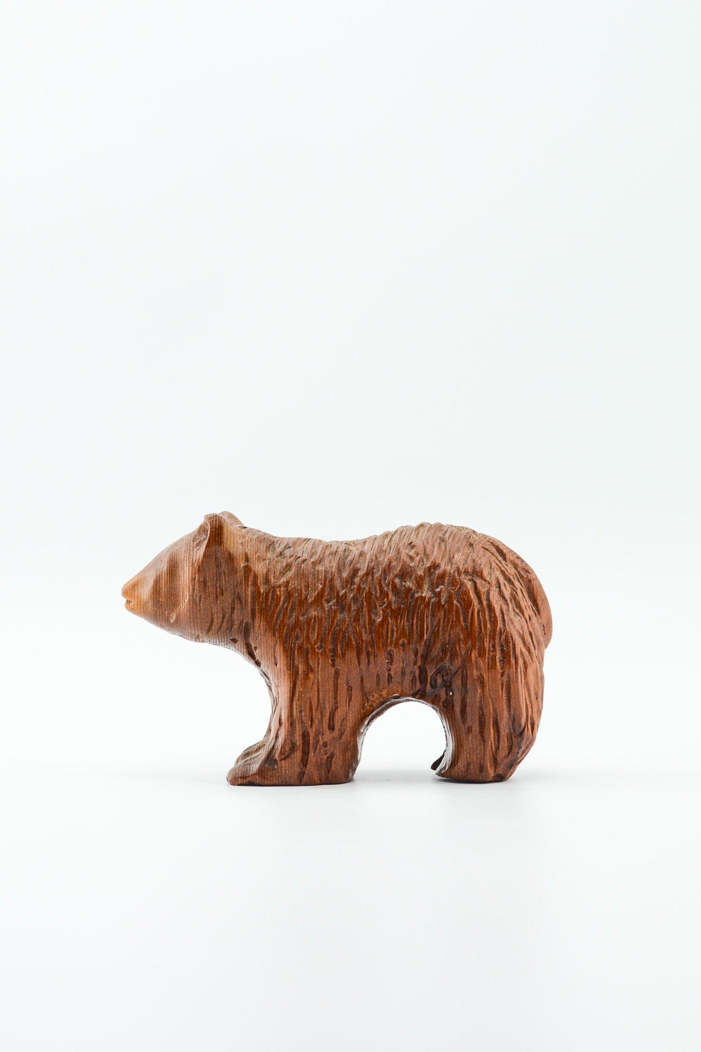 Wood Carved Bear (Brown) / 木彫りのクマ（茶）
