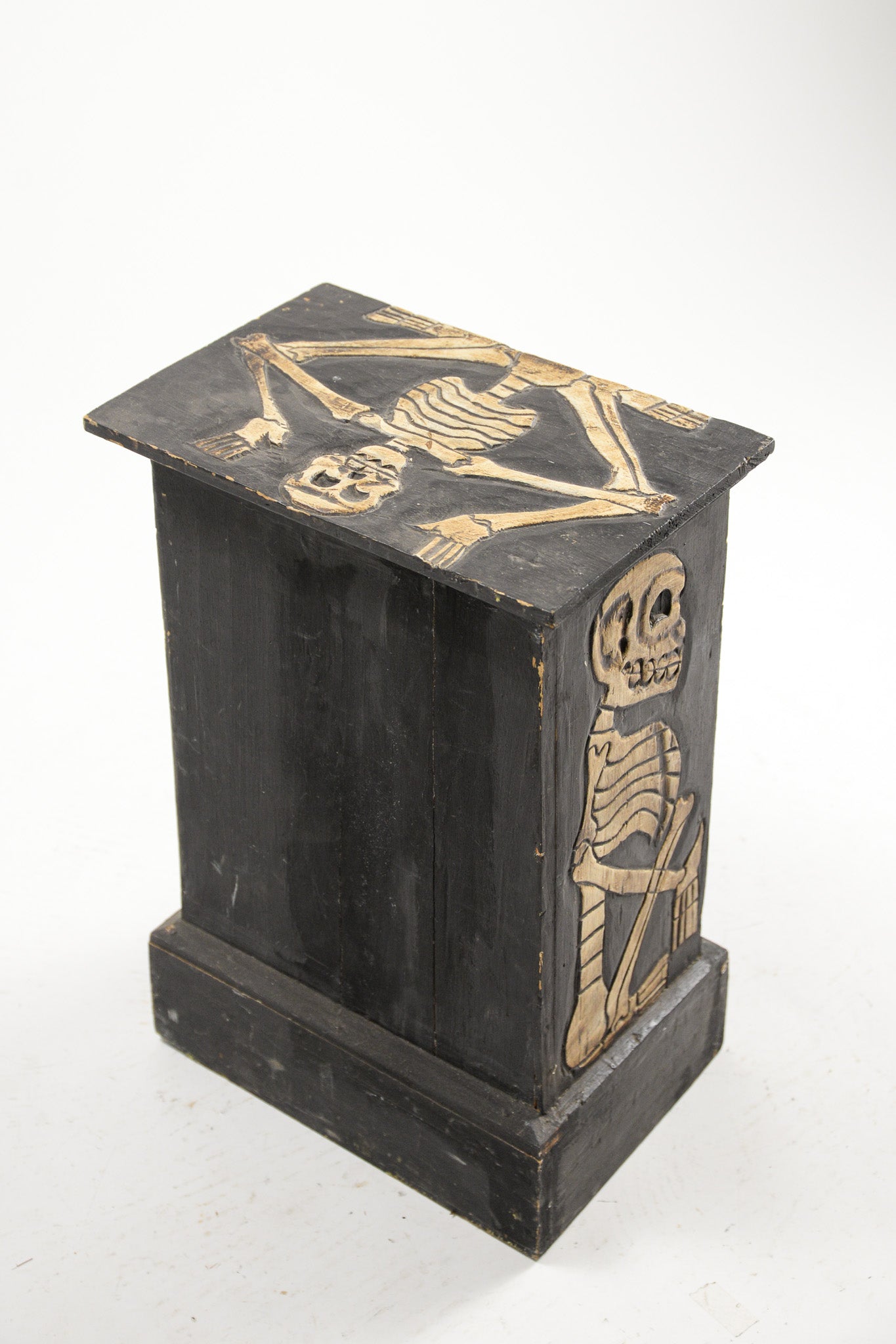 Skeleton Chest / 骸骨チェスト