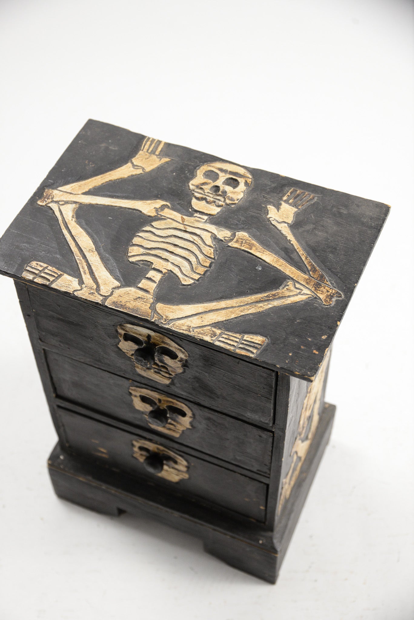 Skeleton Chest / 骸骨チェスト