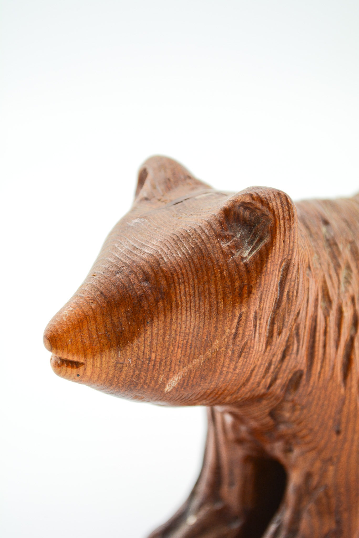 Wood Carved Bear (Brown) / 木彫りのクマ（茶）