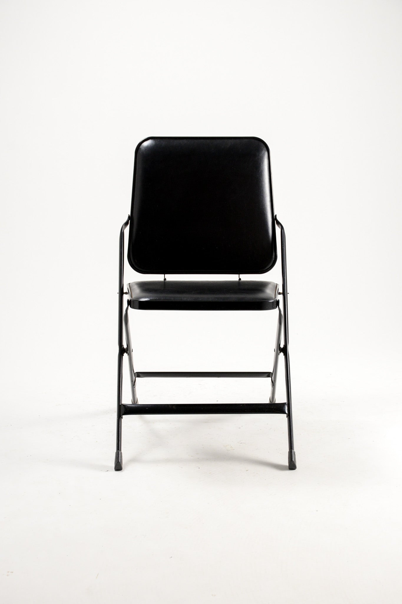 KRUEGER Black Fabric Metal Folding Chair / KRUEGER 黒ファブリック メタル折りたたみイス