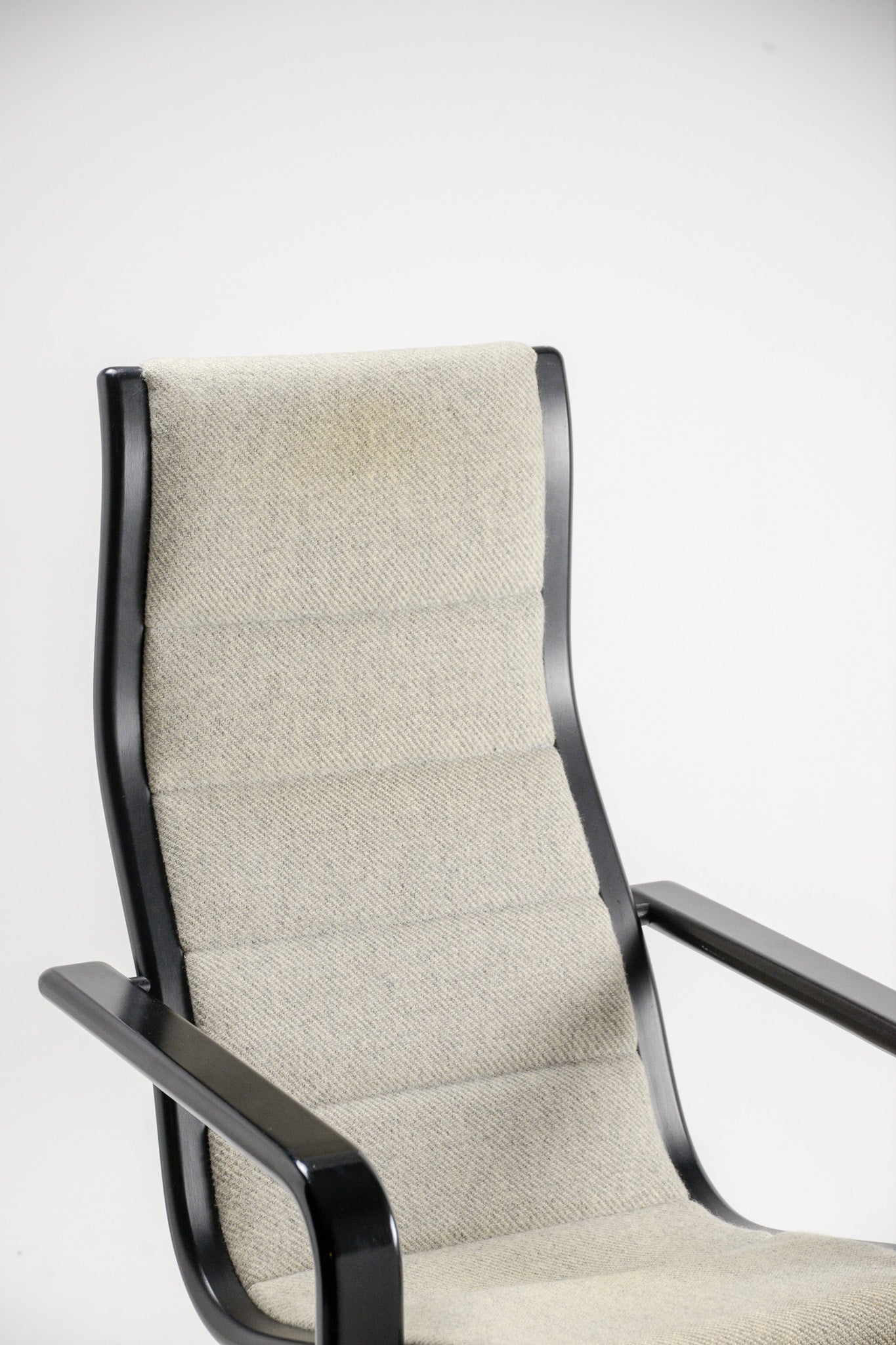 Gray Fabric High-Back Armchair / グレーファブリックアームチェア