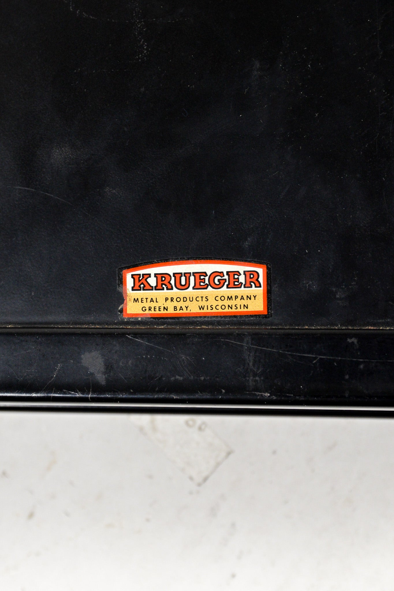 KRUEGER Black Fabric Metal Folding Chair / KRUEGER 黒ファブリック メタル折りたたみイス