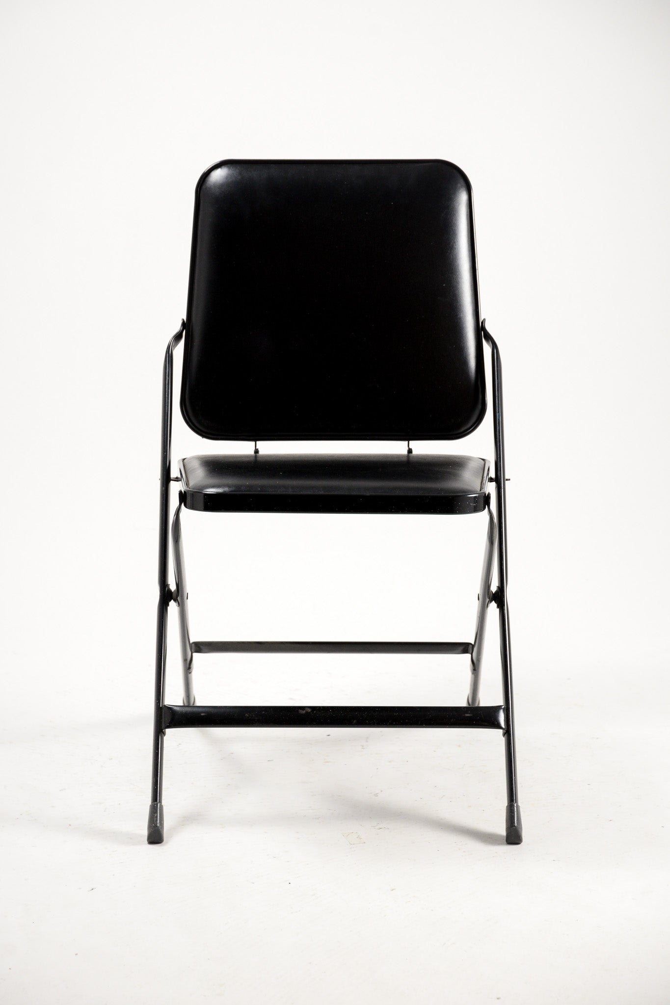 KRUEGER Black Fabric Metal Folding Chair / KRUEGER 黒ファブリック メタル折りたたみイス