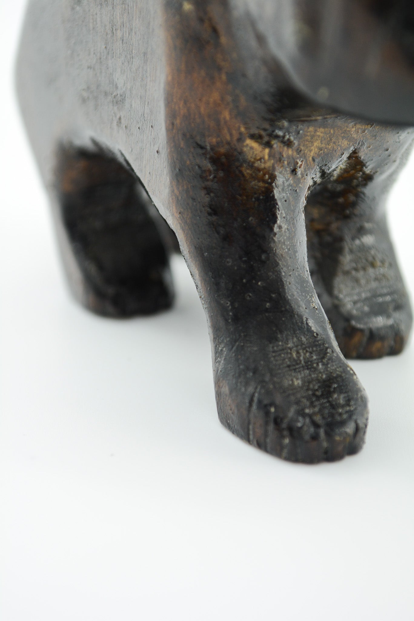 Wood Carved Bear Black / 木彫りのクマ（黒）