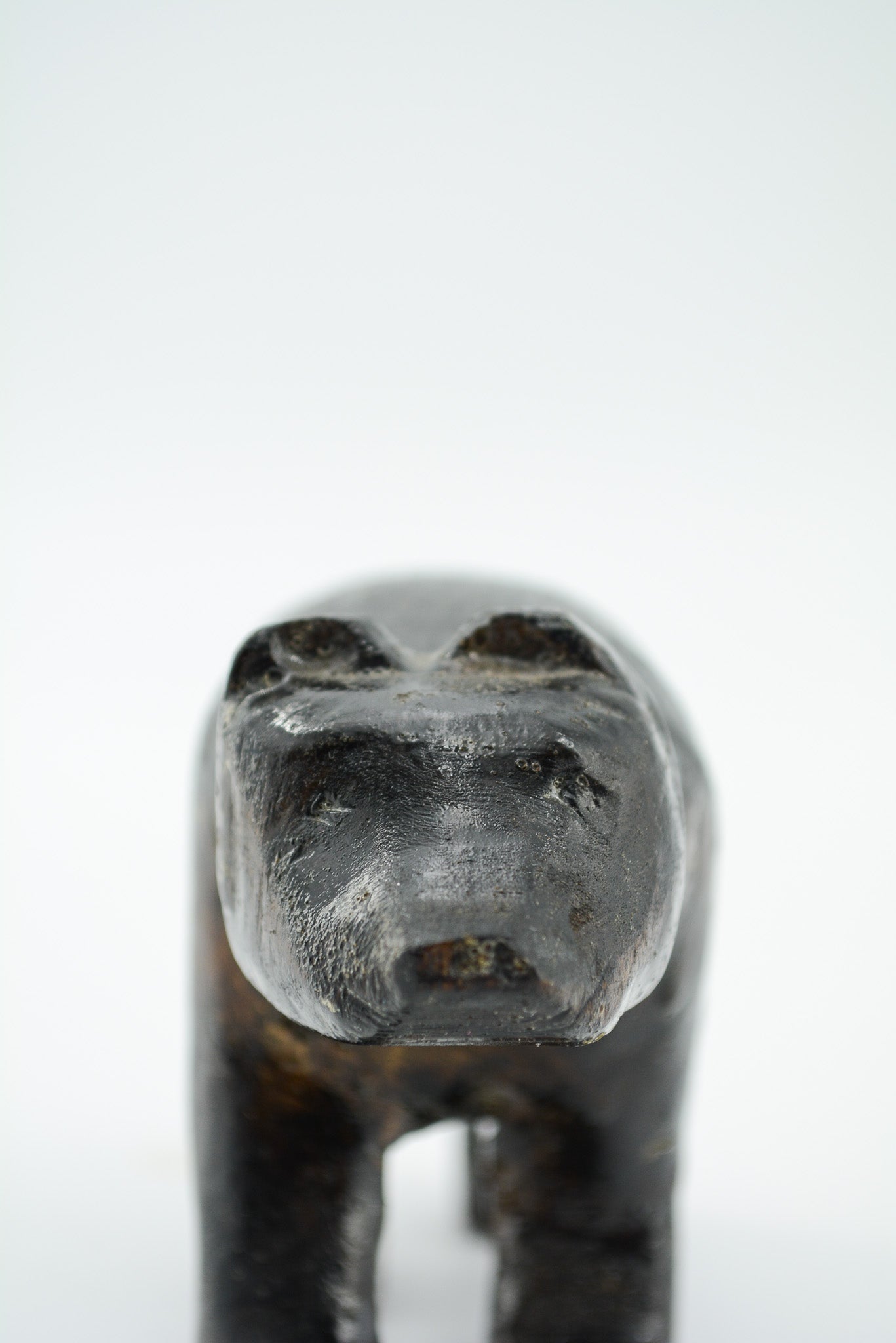 Wood Carved Bear Black / 木彫りのクマ（黒）