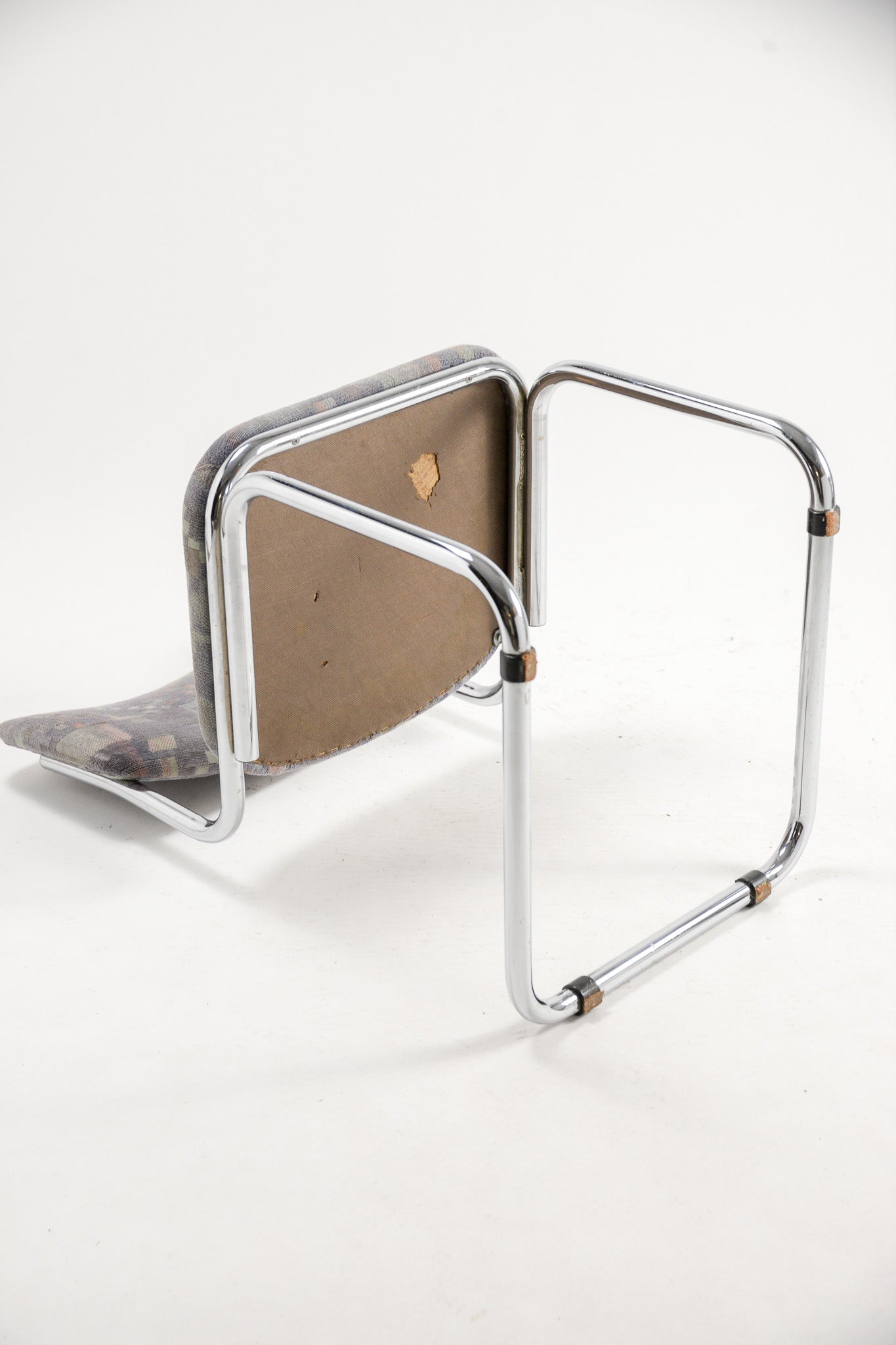 Geometric Fabric Cantilever Chair / 幾何学ファブリック カンチレバーチェア