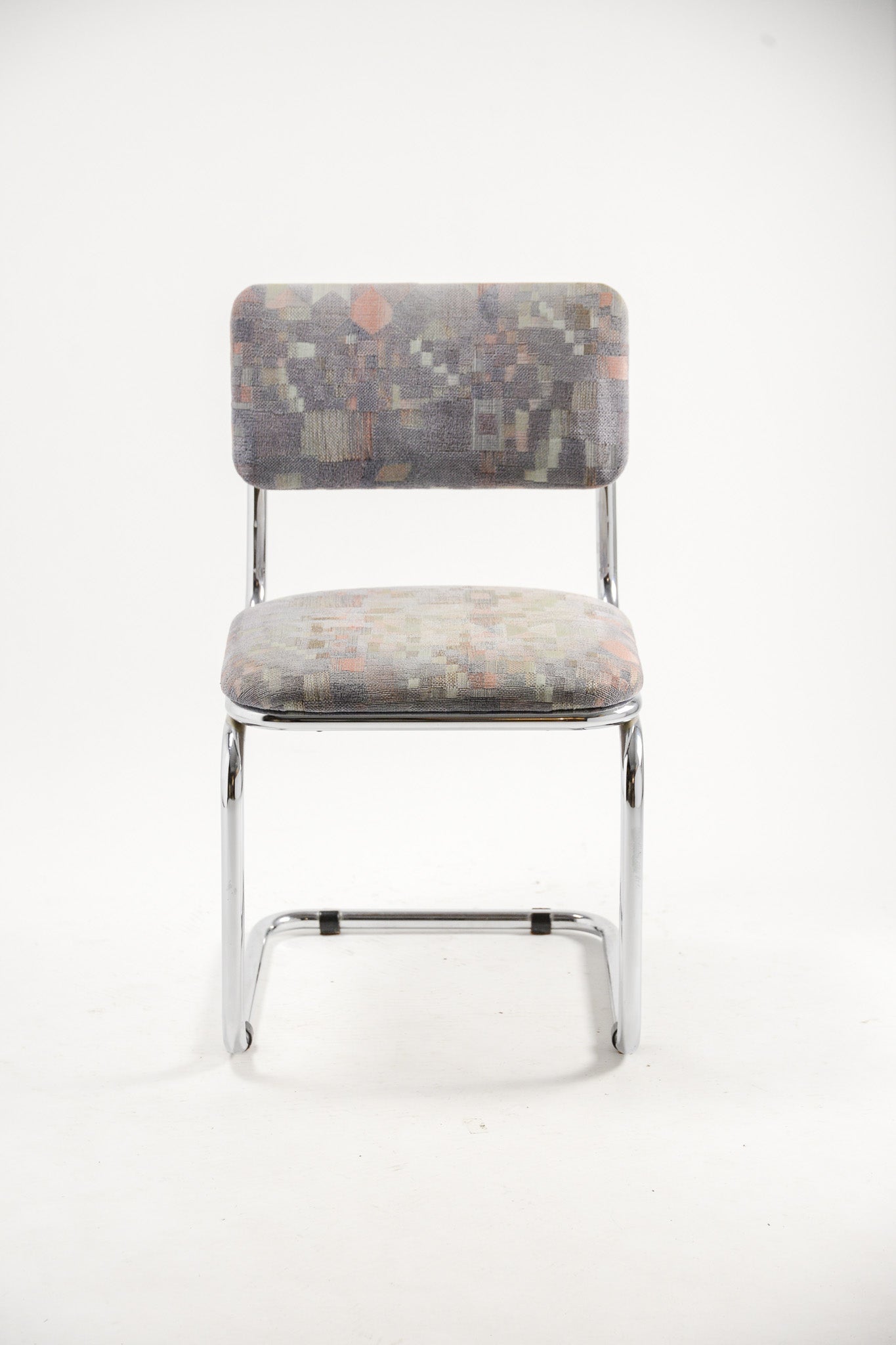 Geometric Fabric Cantilever Chair / 幾何学ファブリック カンチレバーチェア
