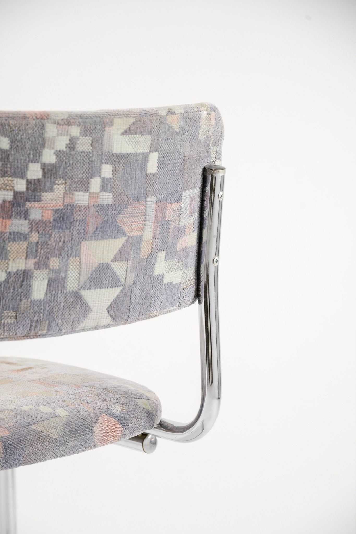 Geometric Fabric Cantilever Chair / 幾何学ファブリック カンチレバーチェア