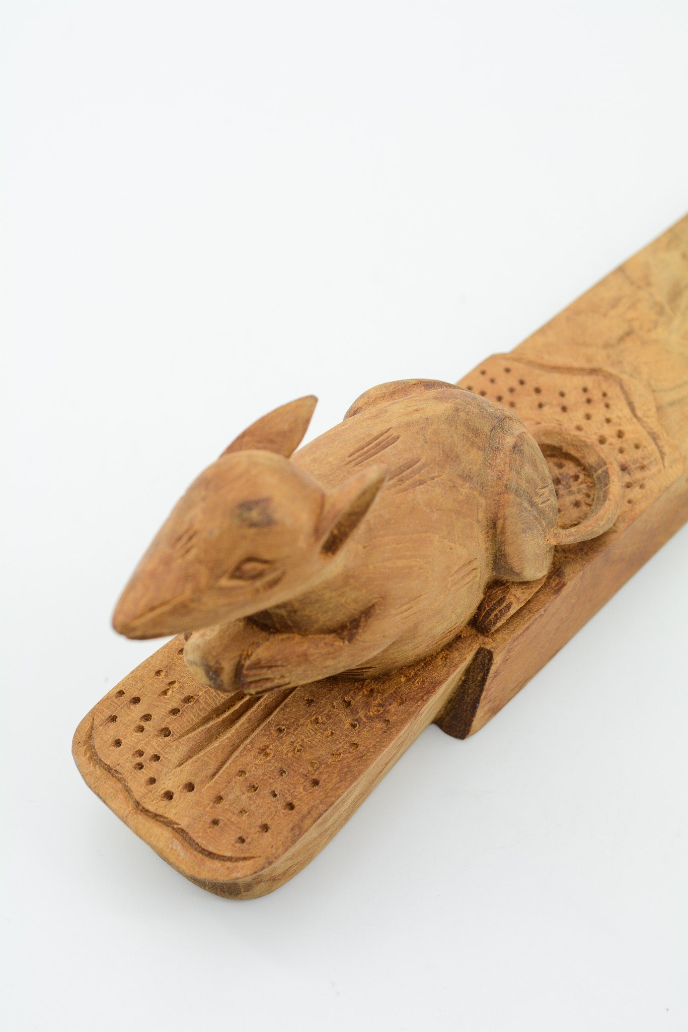 木彫りのネズミのドアストッパー / Wooden Mouse Door Stopper