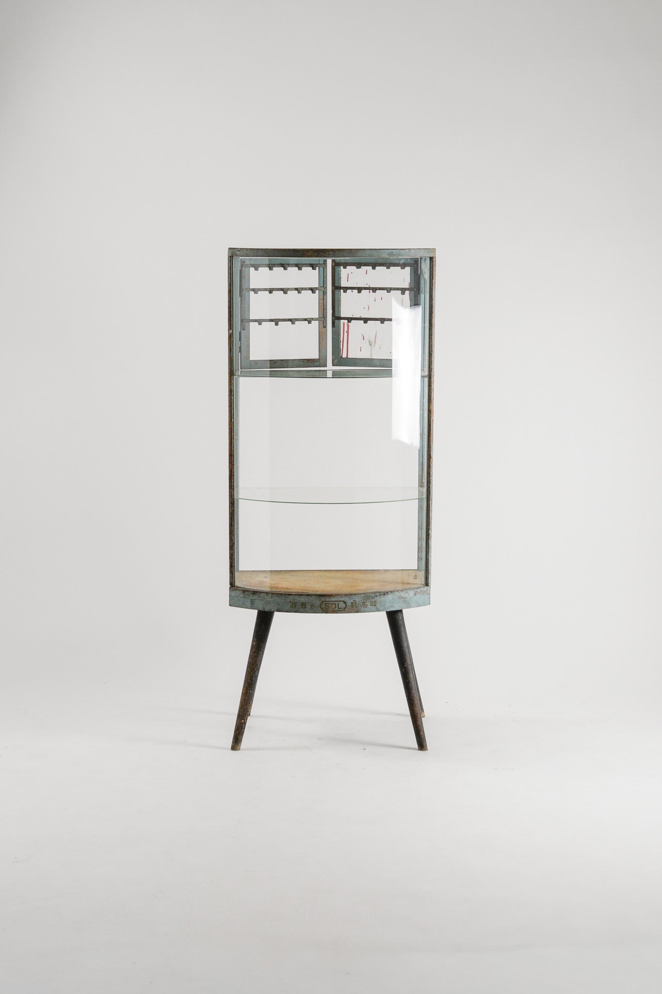 Curved Glass Showcase / R ガラスショーケース