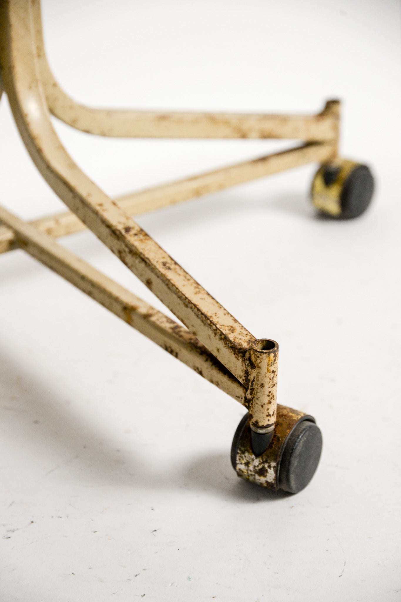 Metal Swivel Office Chair / メタル スイベル デスクチェア