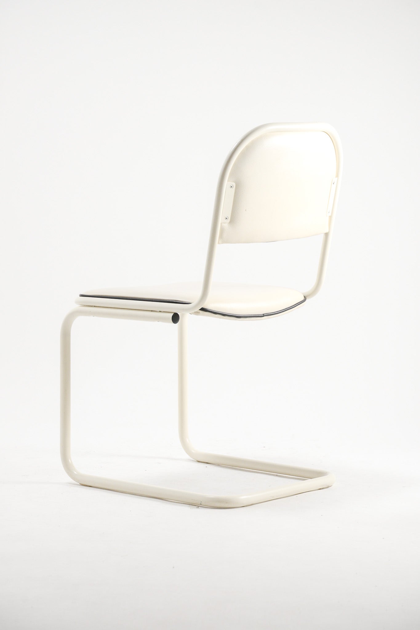 Cantilever Chair / カンチレバーチェア