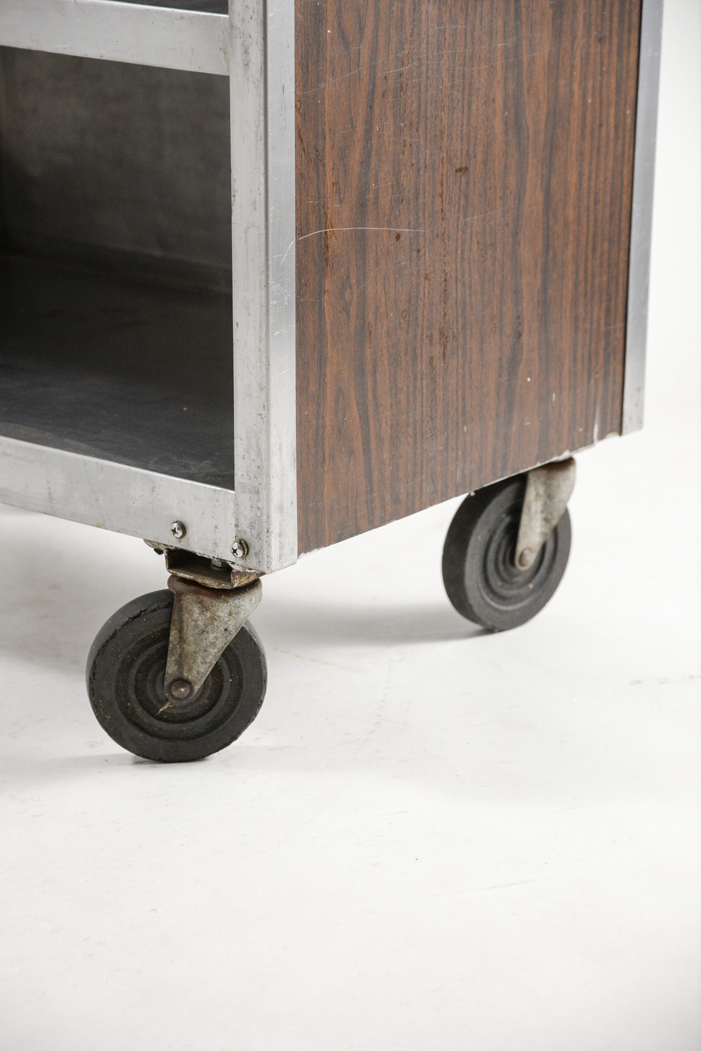 Metal Wagon / メタルワゴン