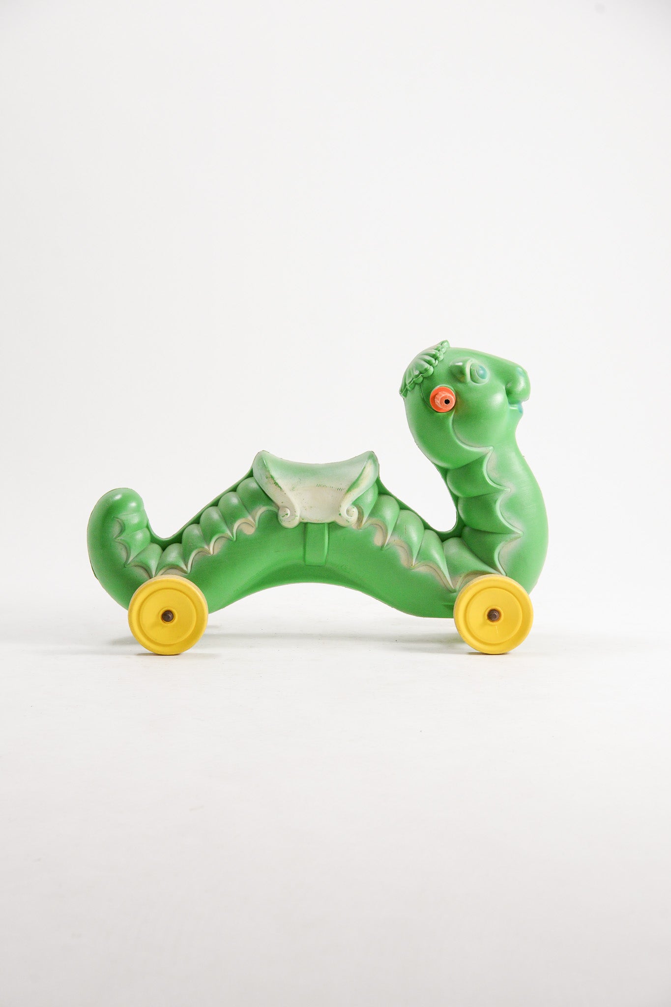 Caterpillar Ride-on Toy / イモ虫の子供の乗り物