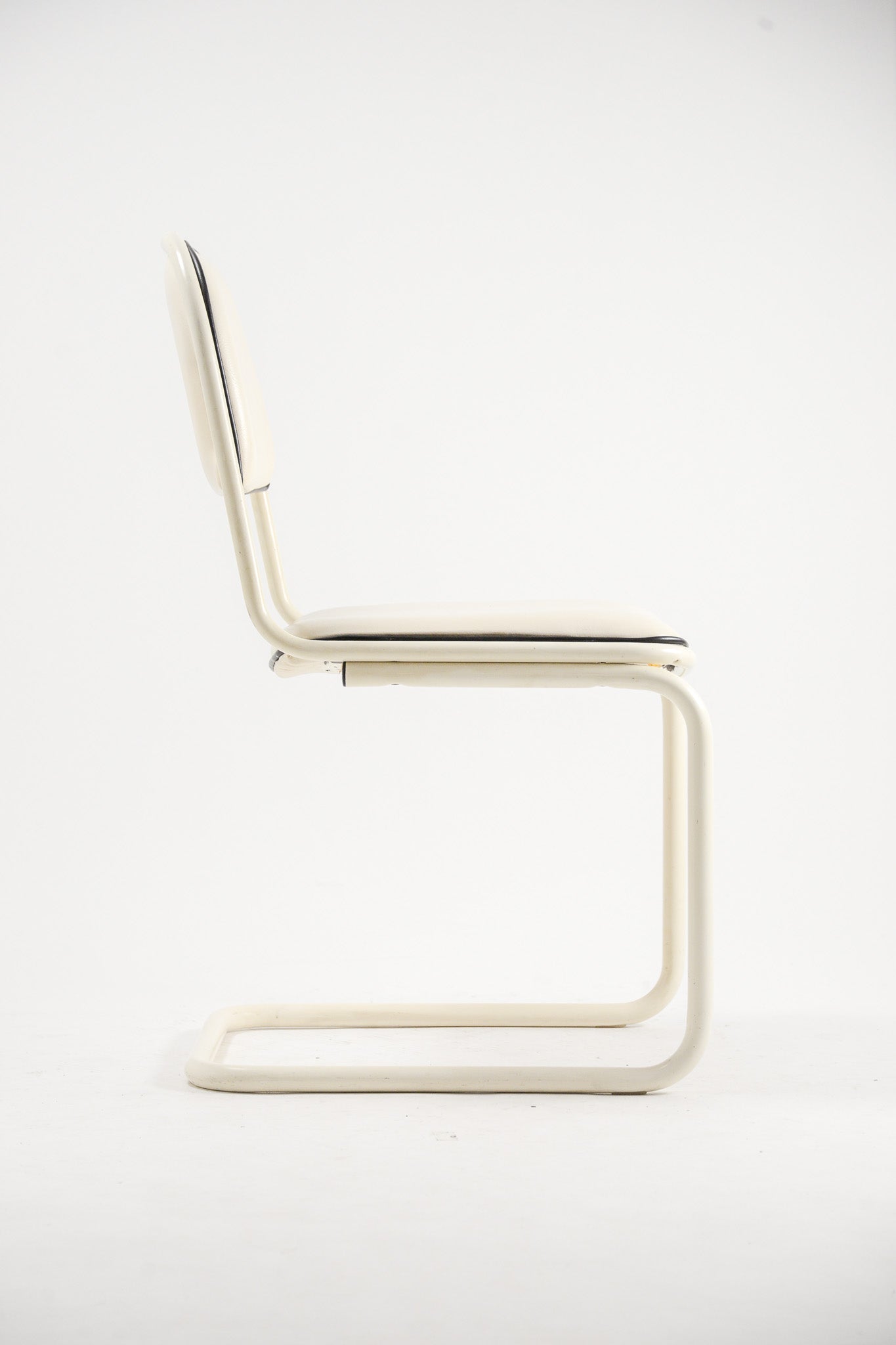 Cantilever Chair / カンチレバーチェア