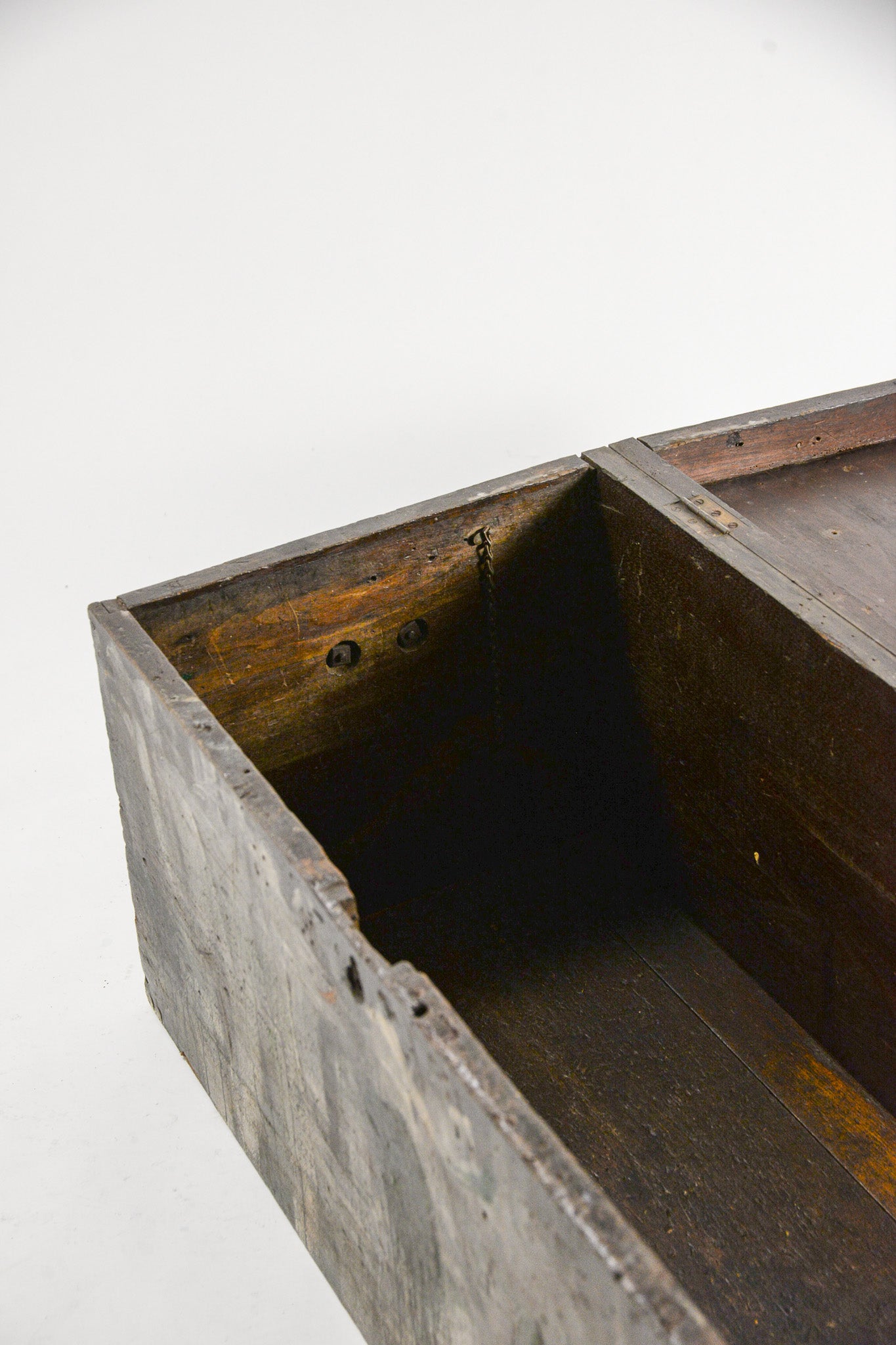 Wooden Trunk / 木製トランク