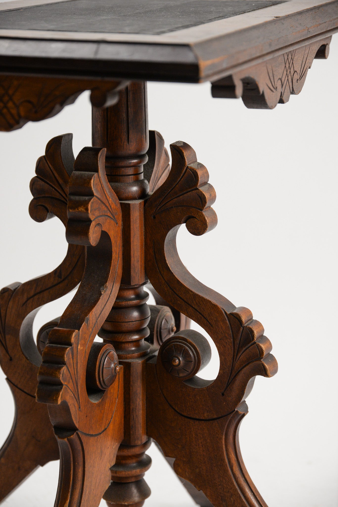 Antique Parlor Table / アンティークパーラーテーブル